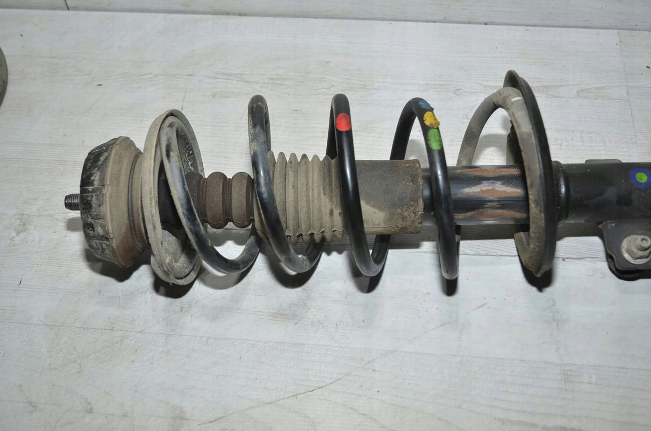 shock absorber Mcperson left front Dacia Duster II 20r