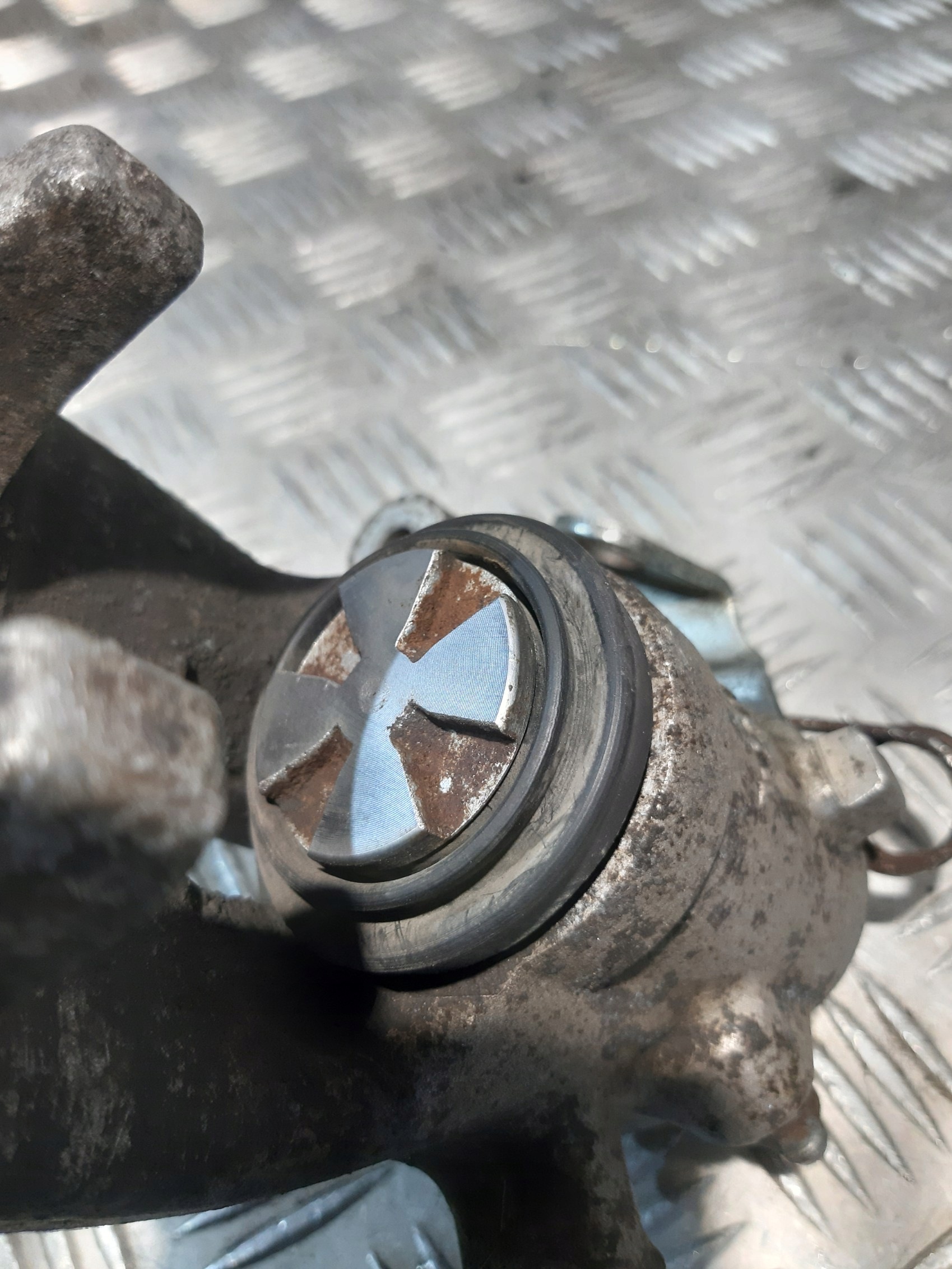 caliper brakes left rear part OPEL ASTRA H