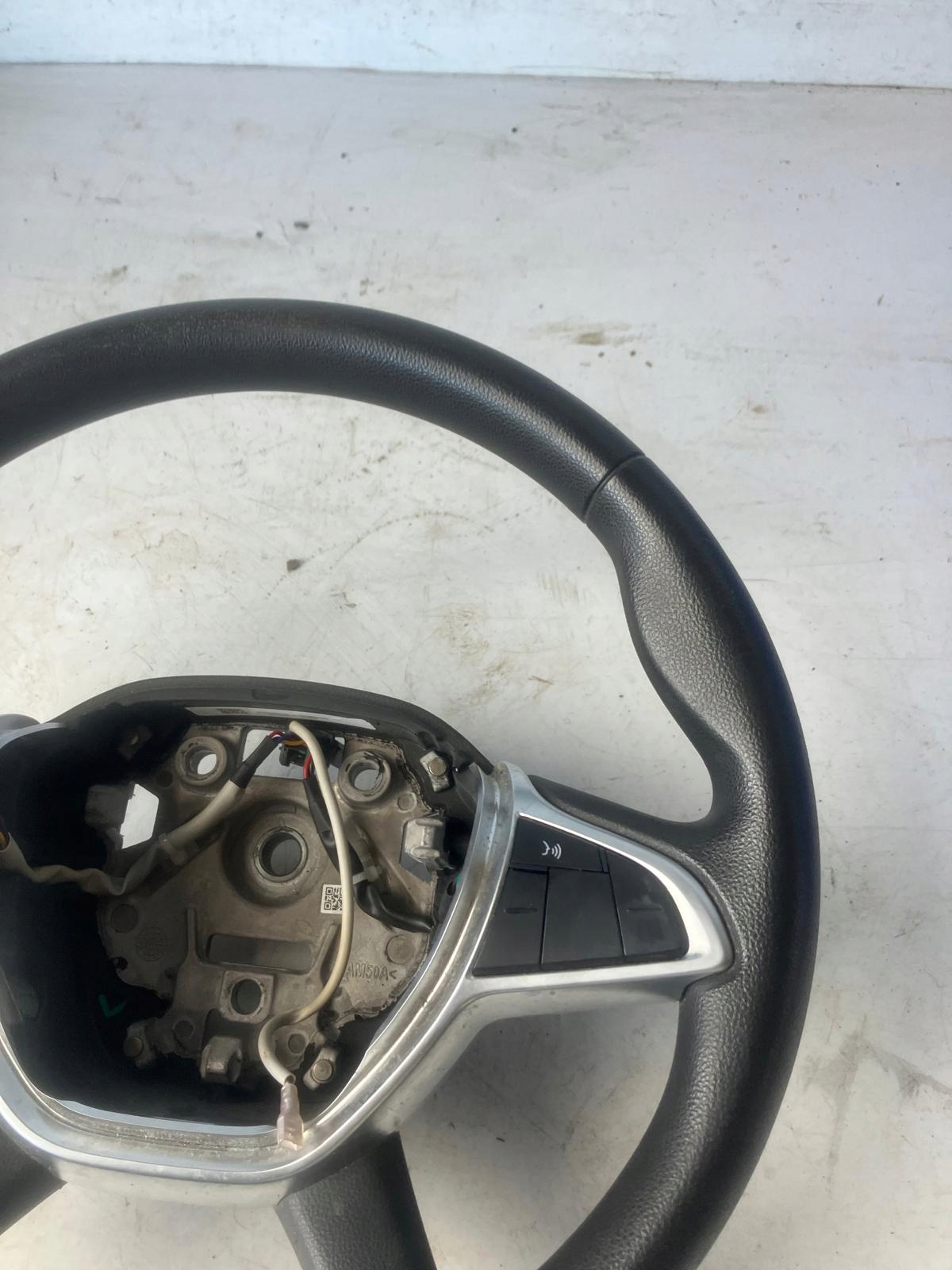 lenkrad DACIA SPRING MULTIFUNKCJA 484000099R