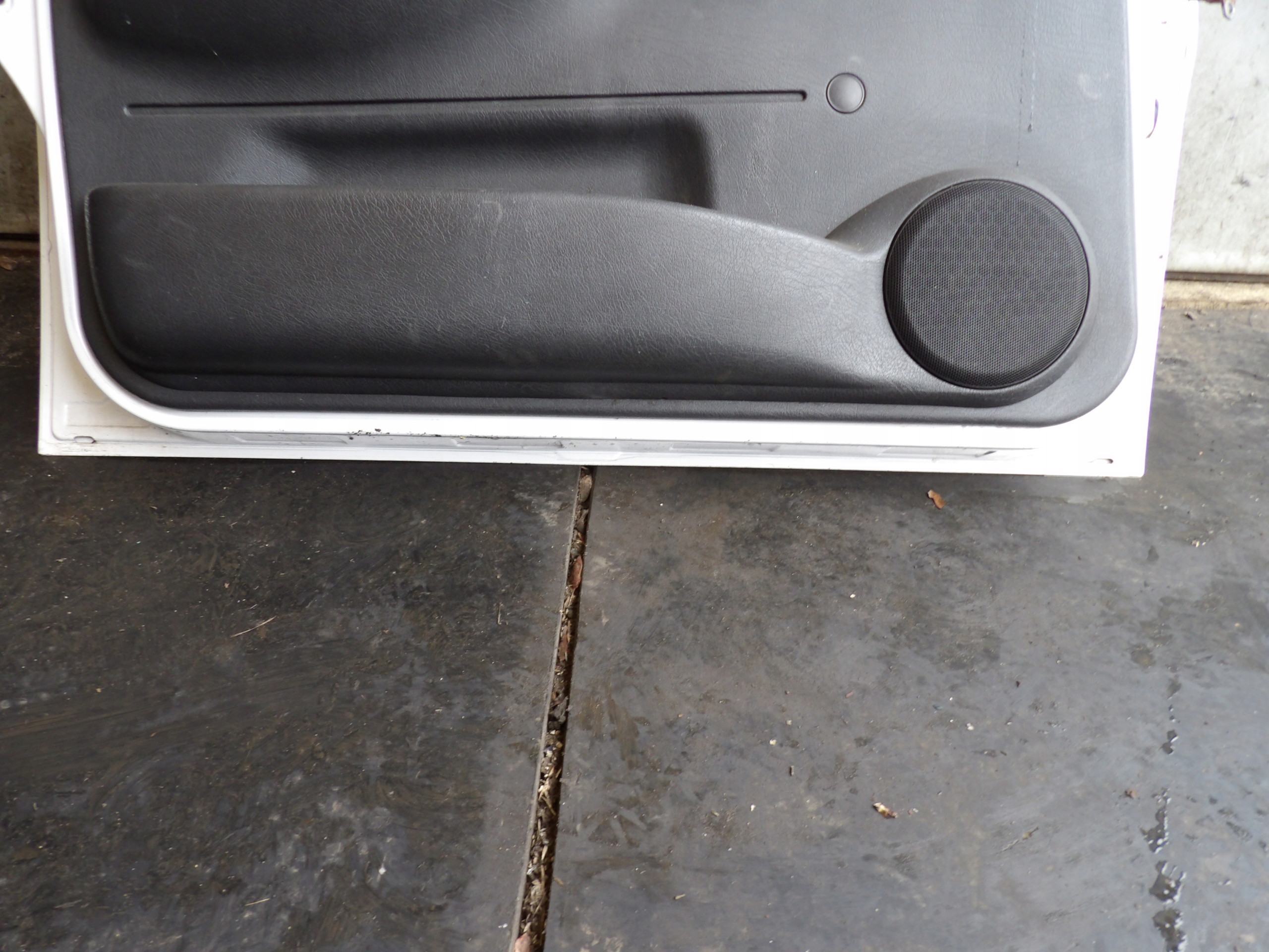 Citroen Berlingo and FL door front left lak. EWPA