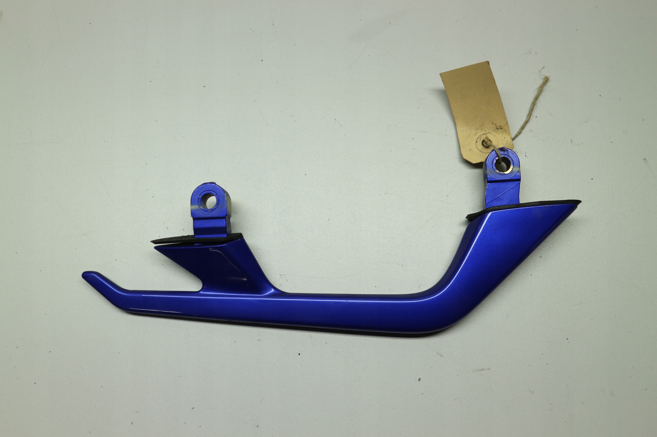 YAMAHA FZS 1000 FAZER ПАССАЖИРСКАЯ РУЧКА ПРАВАЯ