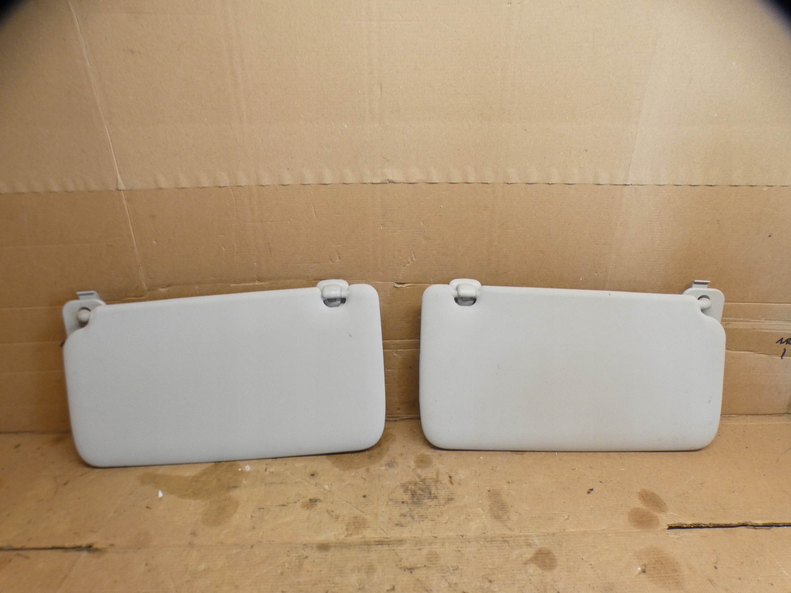 RENAULT EXPRESS VAN visor visor cover PRZECIWSLONECZNA left right EU