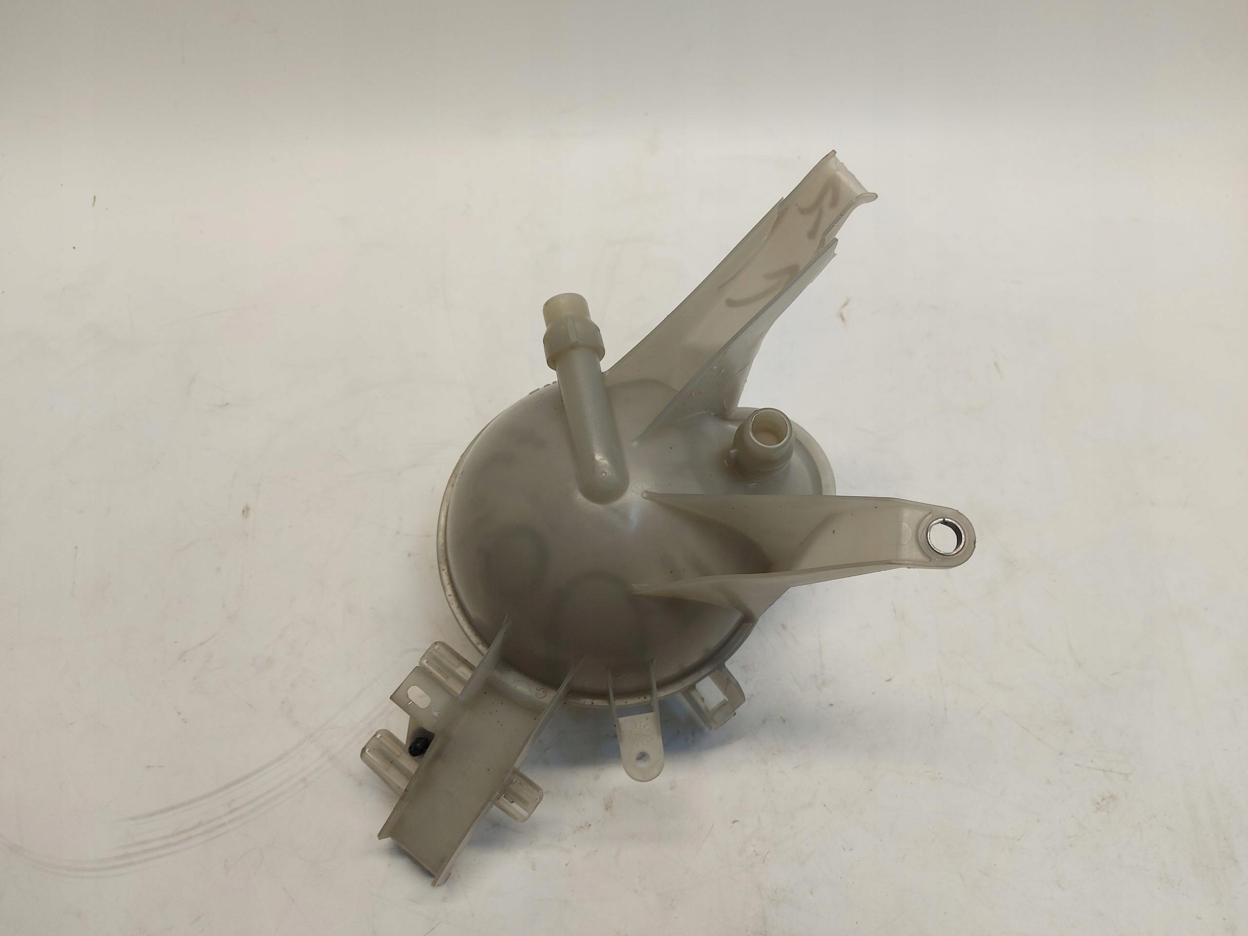 Mercedes EQA 250+ W243, Scheibenwaschbehälter A2435004100