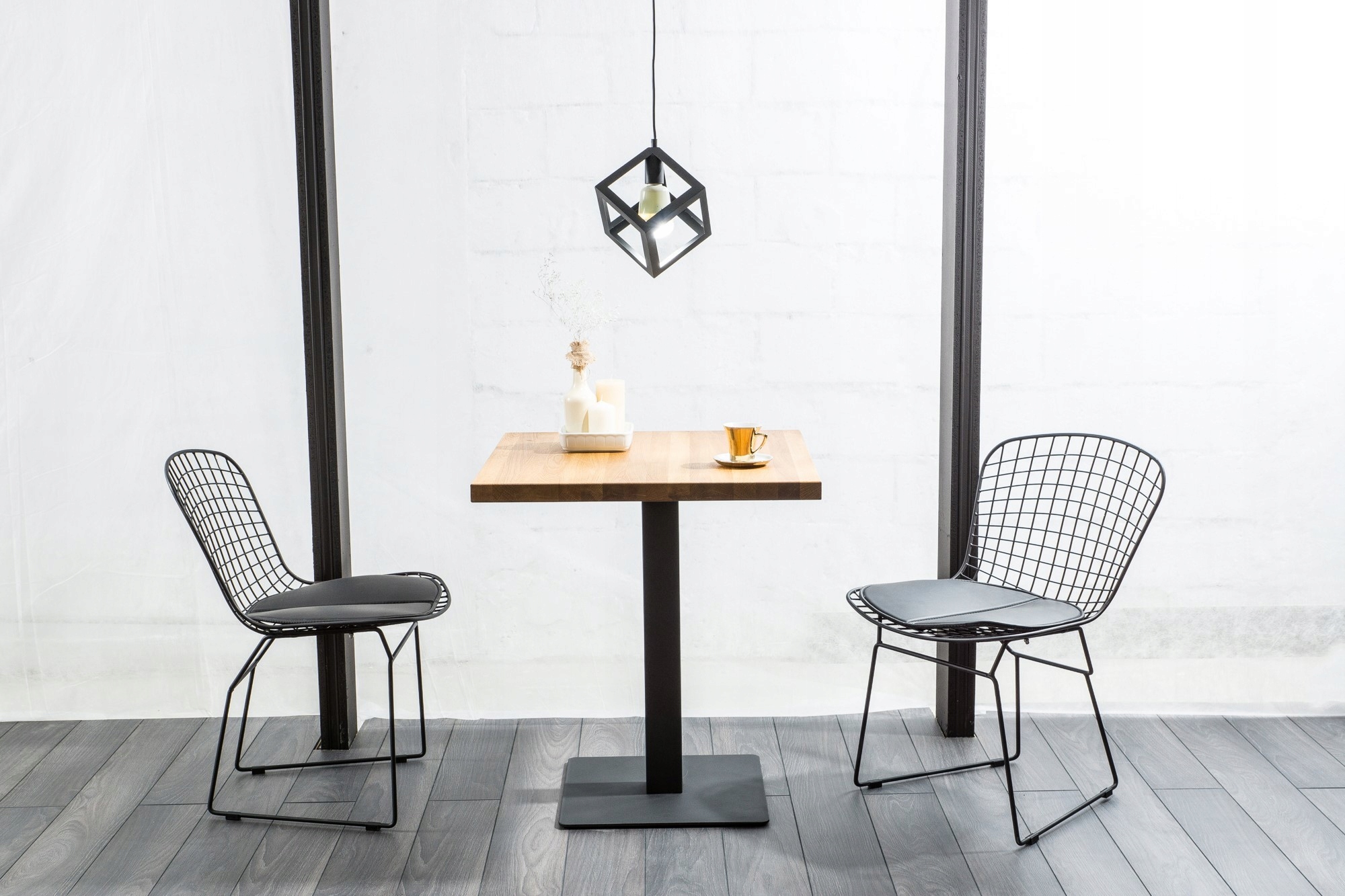 Stół Puro Okleina Naturalna Dąb / Czarny 60x60cm Kształt blatu kwadratowy