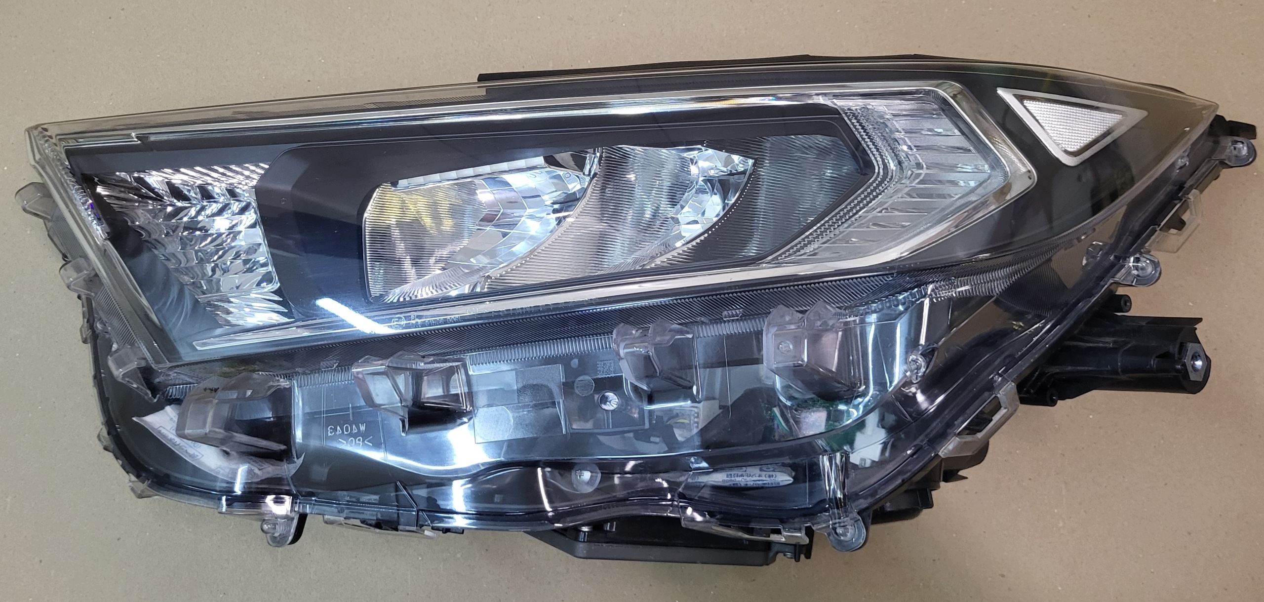 light REFLEKTOR FULL LED right left module TOYOTA RAV4 V 5 XA50 complete OE