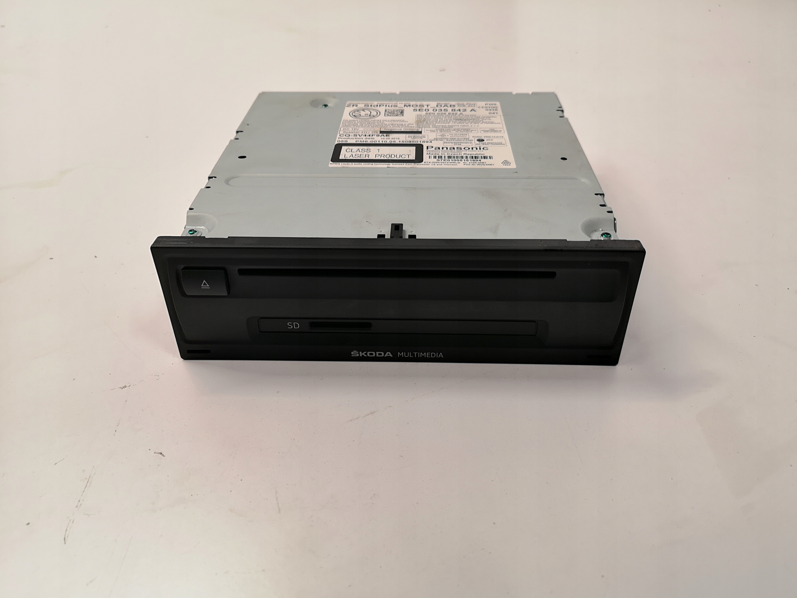 OCTAVIA III CZYTNIK KART SD MULTIMEDIA 5E0035842A