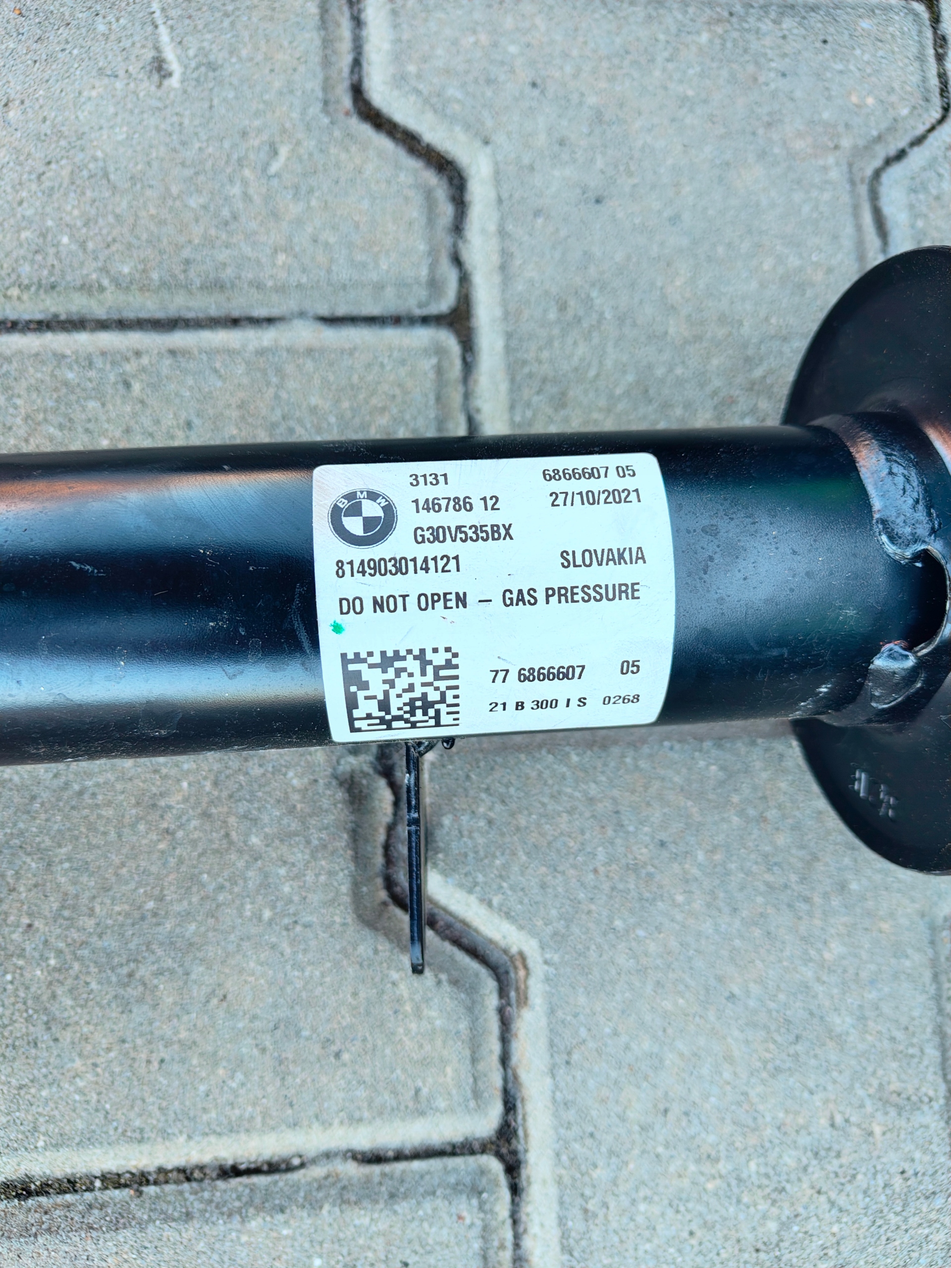 BMW 5 G30 shock absorber front right left 6866608 6866607