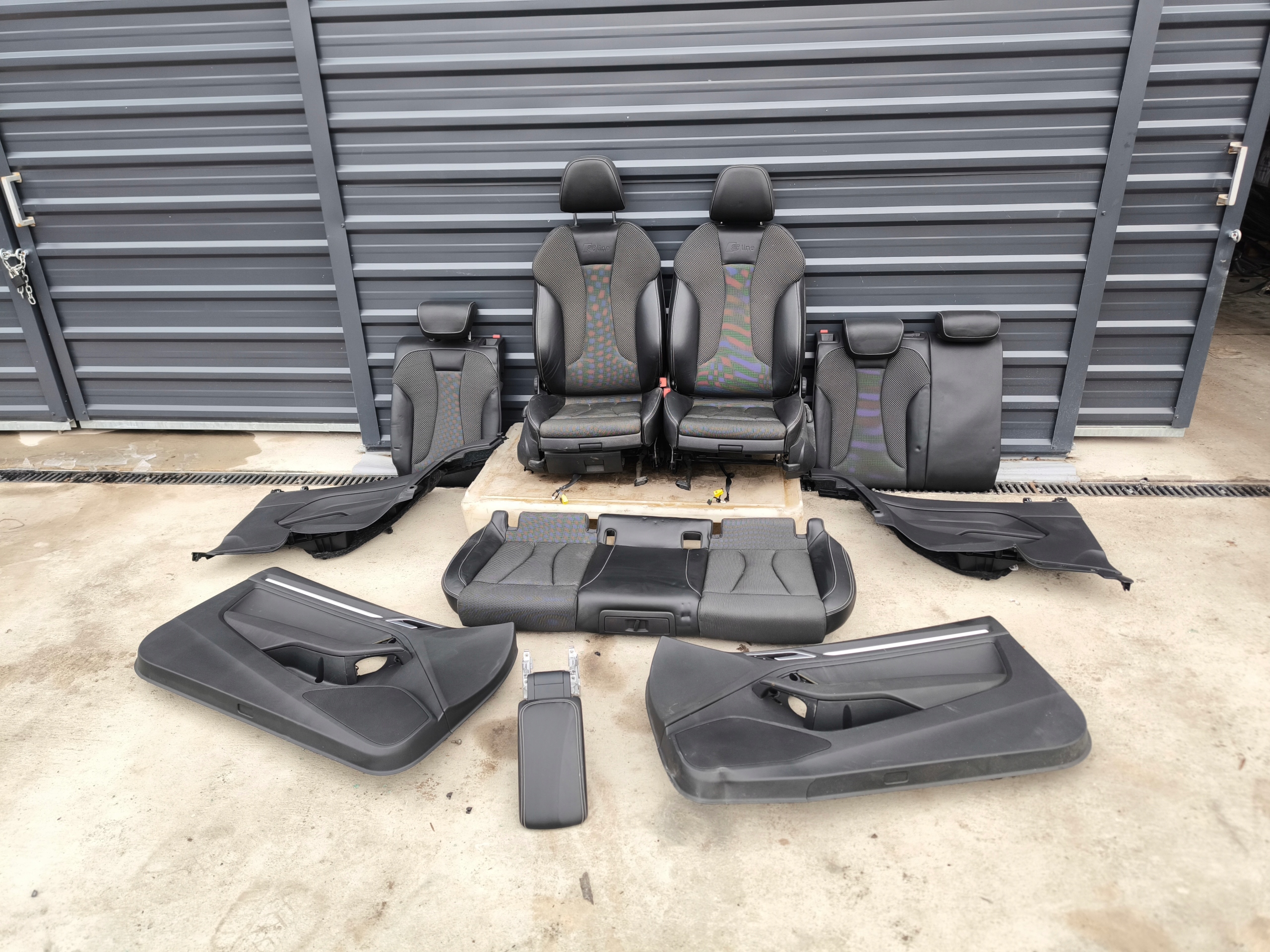 Sitz Sitze KOMPLET AUDI A3 8V 3-Tür Leder+MATERIAL S LINE *2 !!!