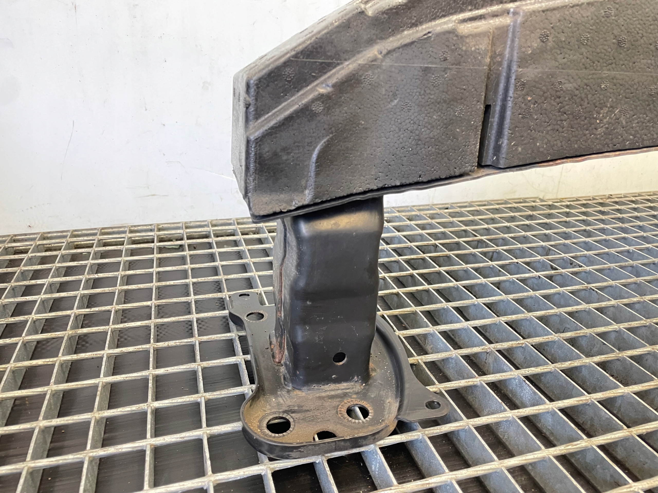 sider pillar of a bumper front VW PASSAT CC LIFT 3C8807111