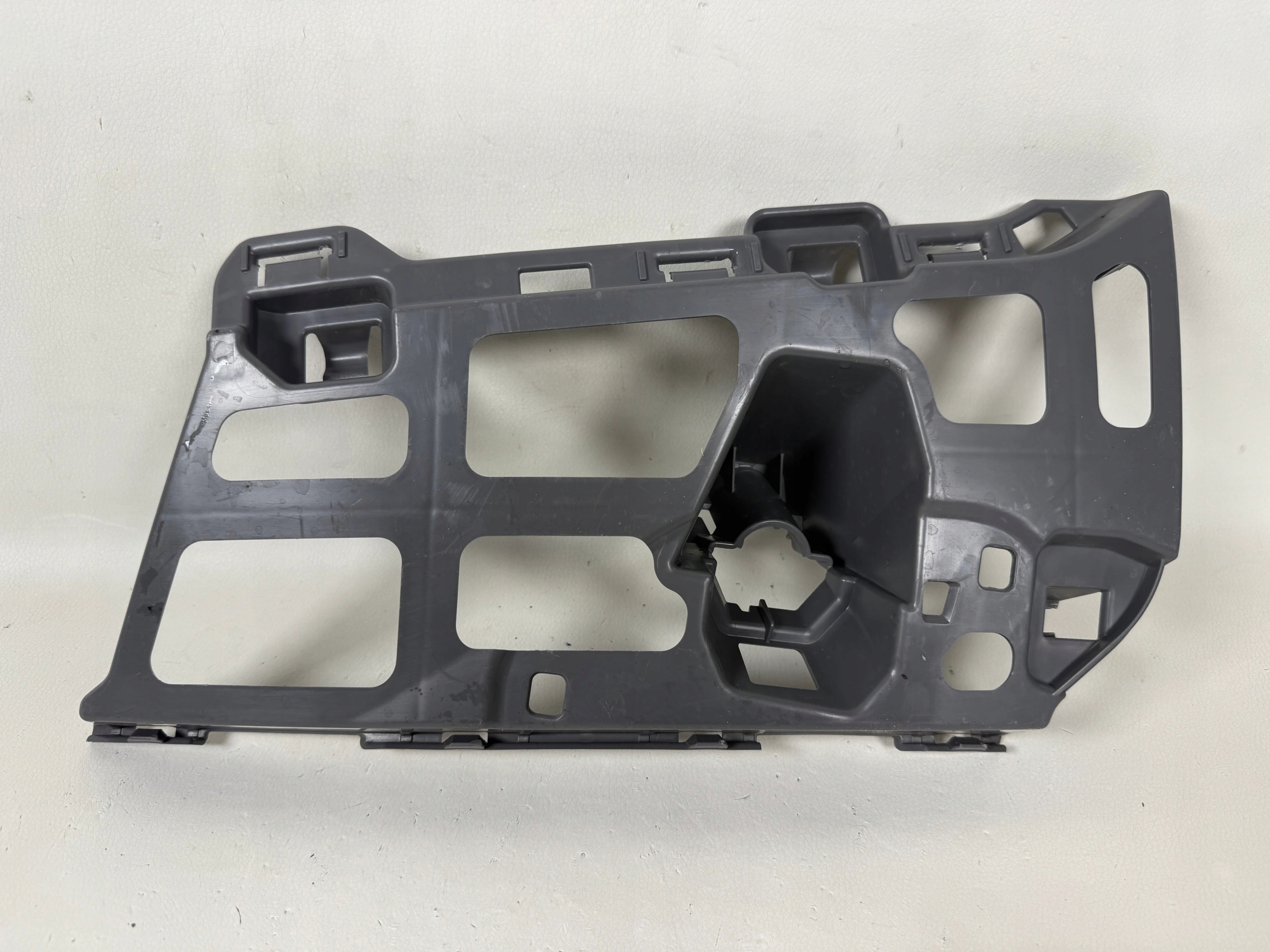 Skoda Octavia IV bumper bracket front 5E3807055