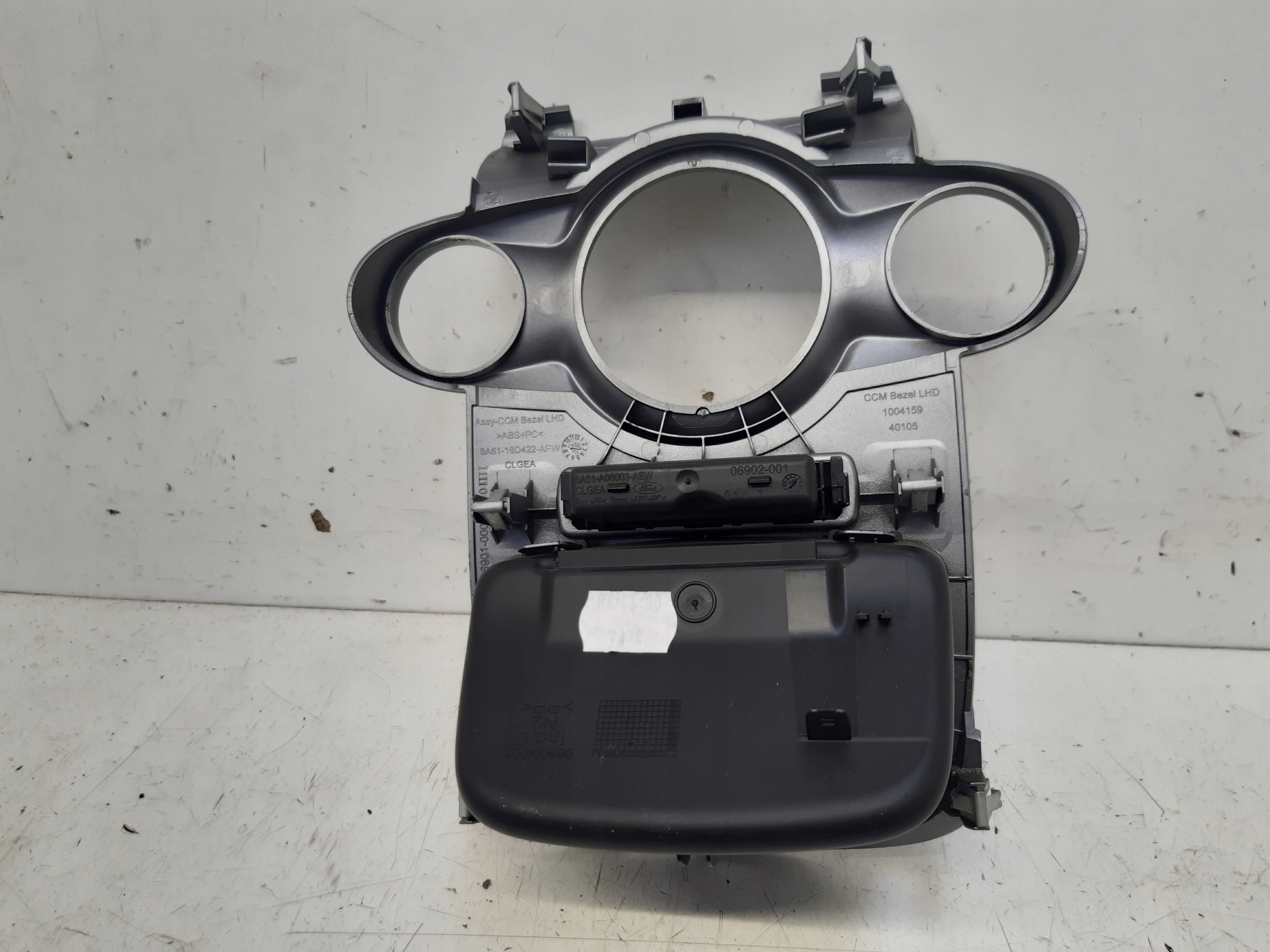 frame panel air conditioning devices 8A6118D422AF Ford Fiesta MK7