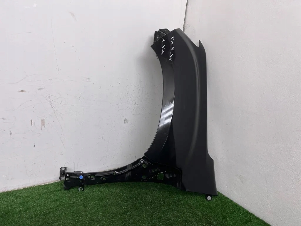 RUA6545 - Крило переднє ліве Dacia Duster 2 II 18-