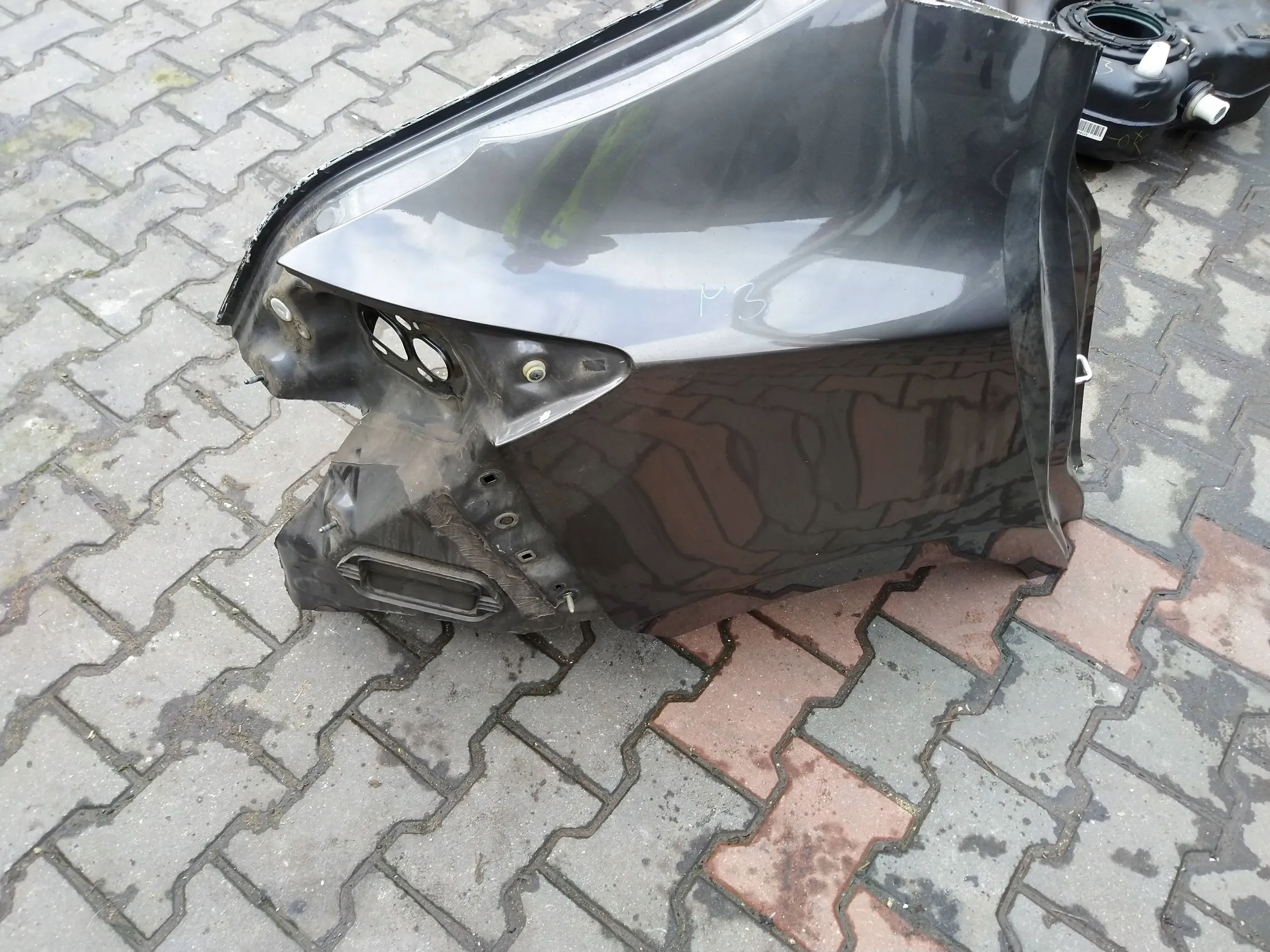 Mazda 3 III 2017 Arrière Bouche buse Droit Aile