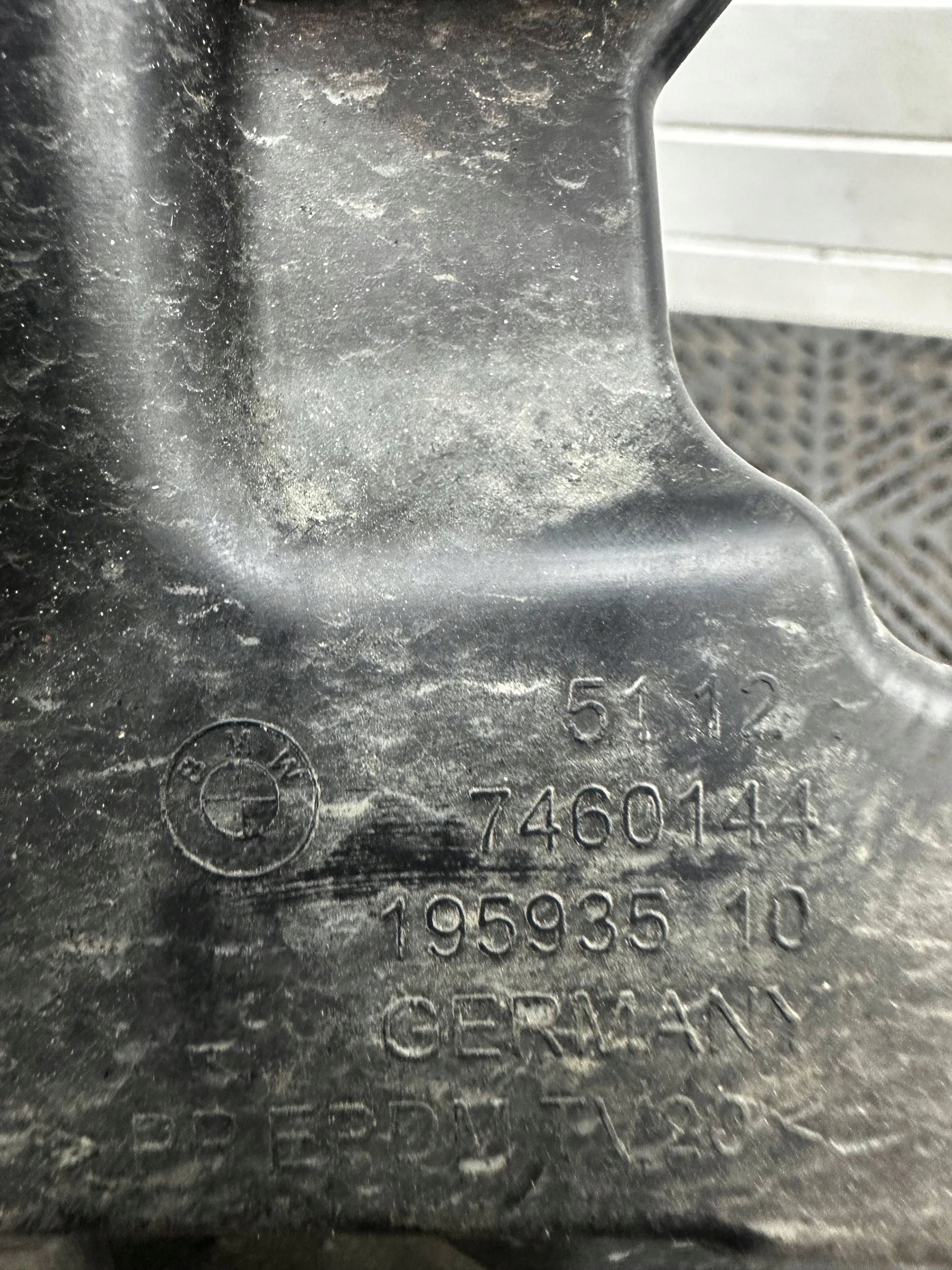 bumper bracket of the front front BMW 2 F45 7460144