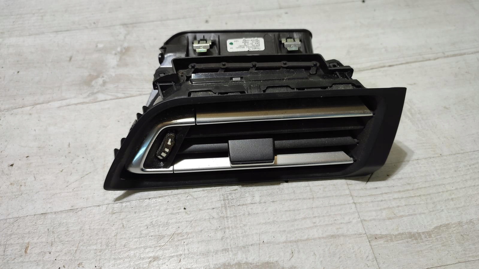 grid air conditioning devices right Peugeot 308 II T9