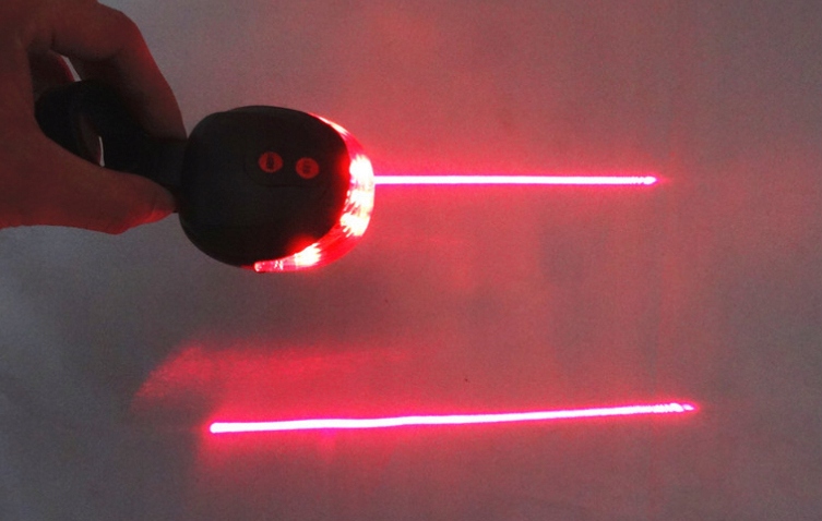 LAMPKA ROWEROWA TYLNA 5 LED - 7 TRYBÓW + LASER Model LAMPKA ROWEROWA LASEREM 5 LED LASER