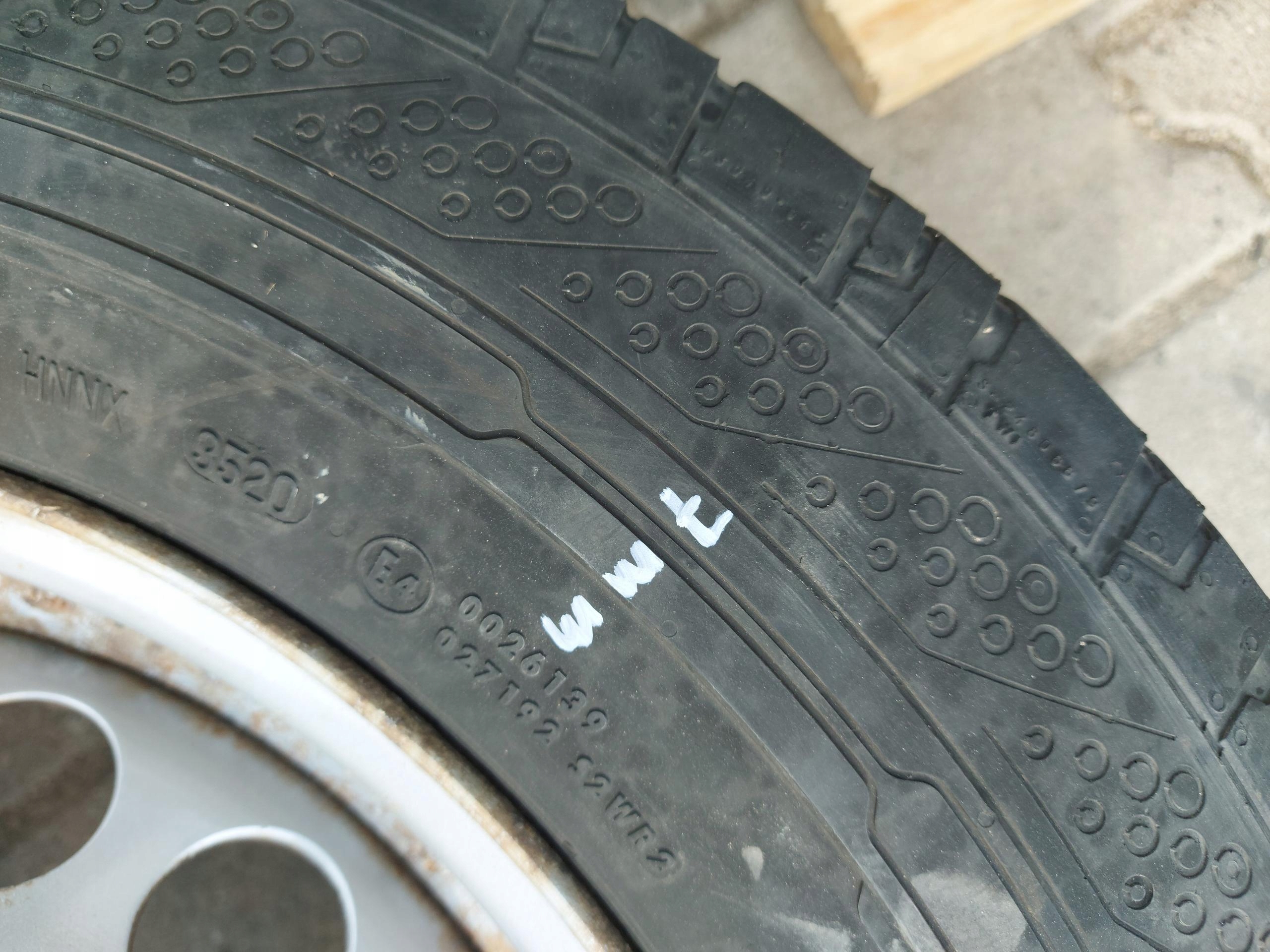 MERCEDES Sprinter W907 wheels discs 6,5x16 235/65R16C Continental 7mm
