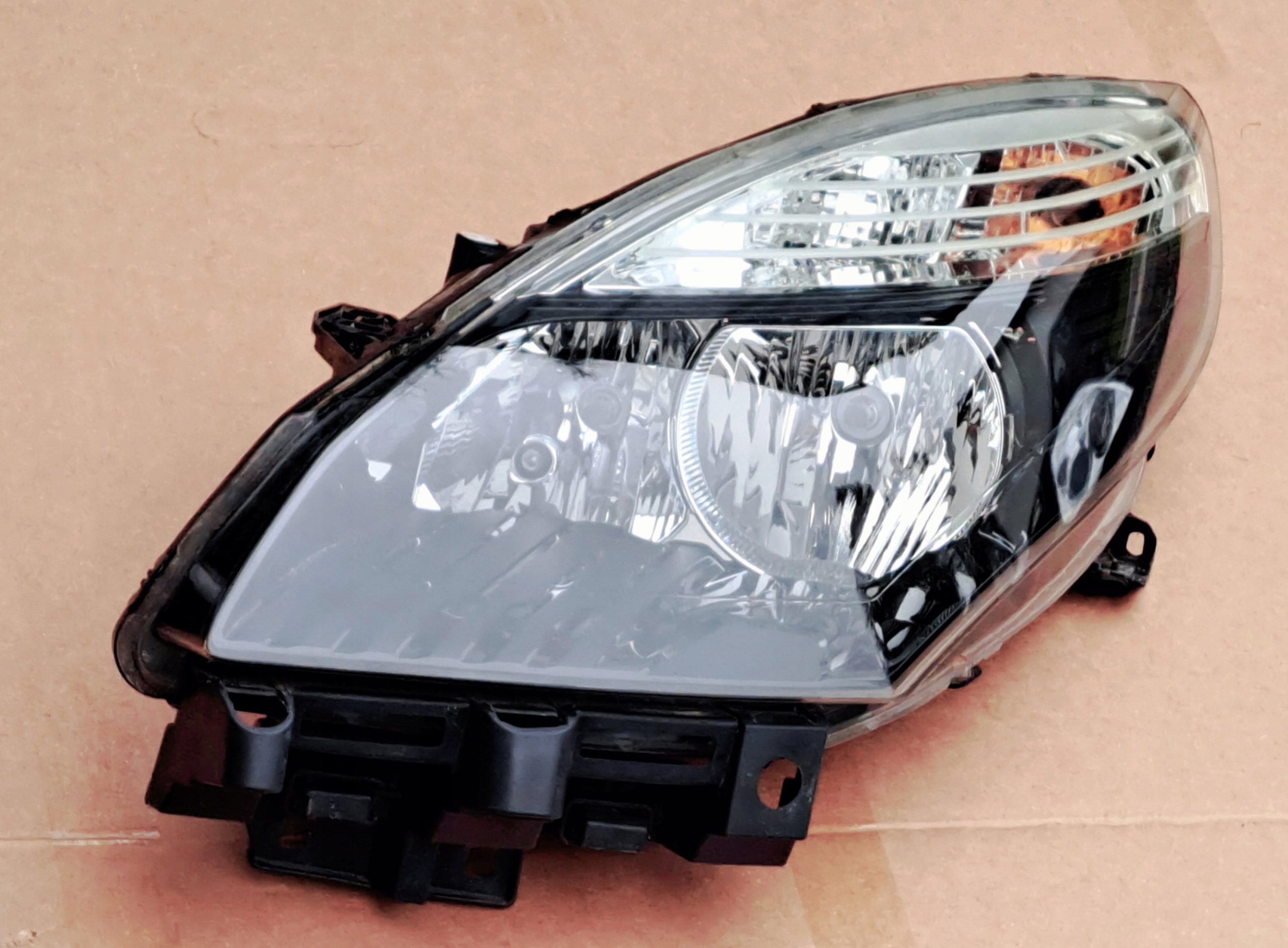 RENAULT SCENIC III REFLEKTOR LEWY (122)
