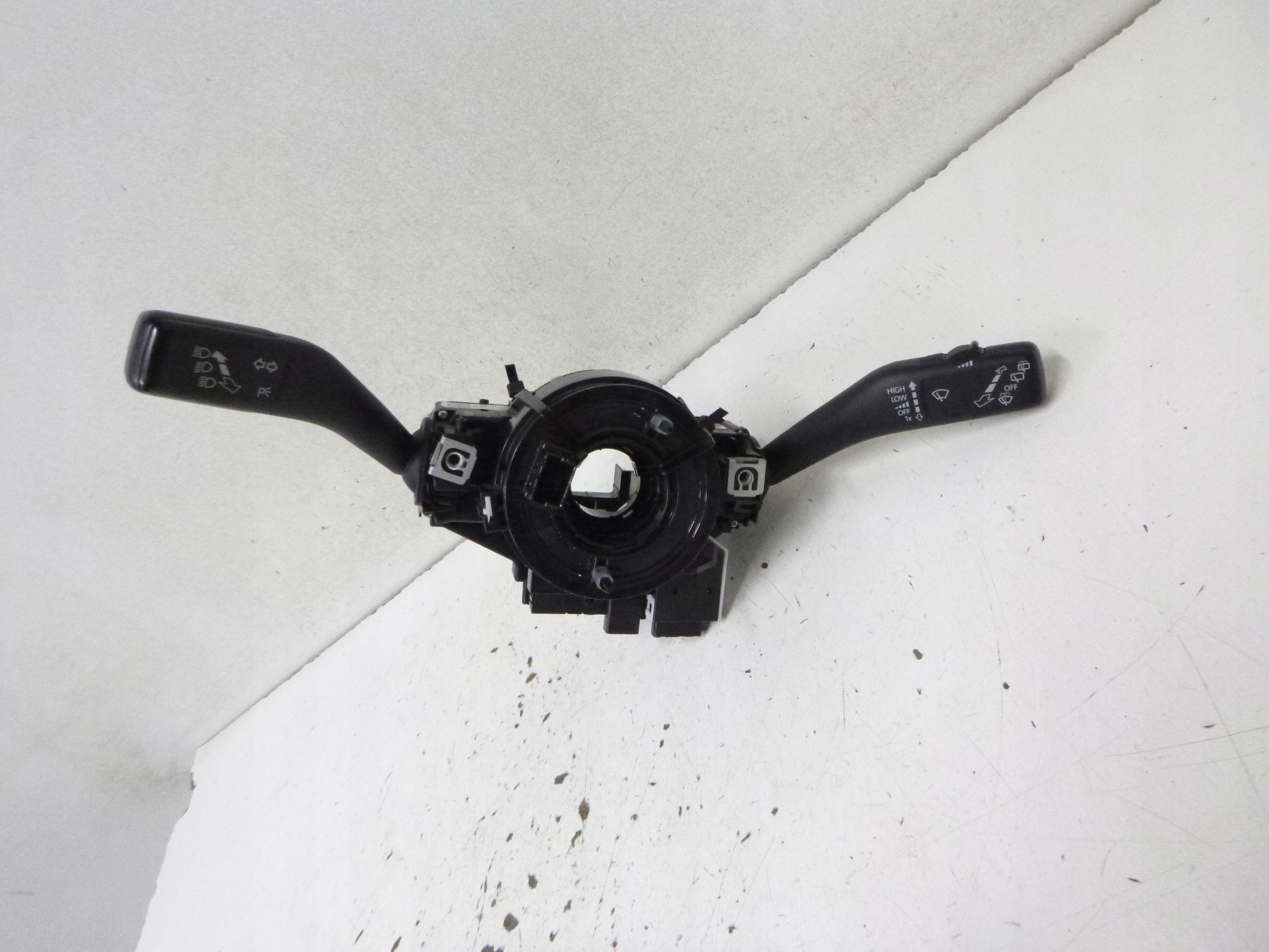 DEVIO LUCI DEVIO tergicristalli indicatori di direzione VW Golf V 2008r. 1K0953503EL
