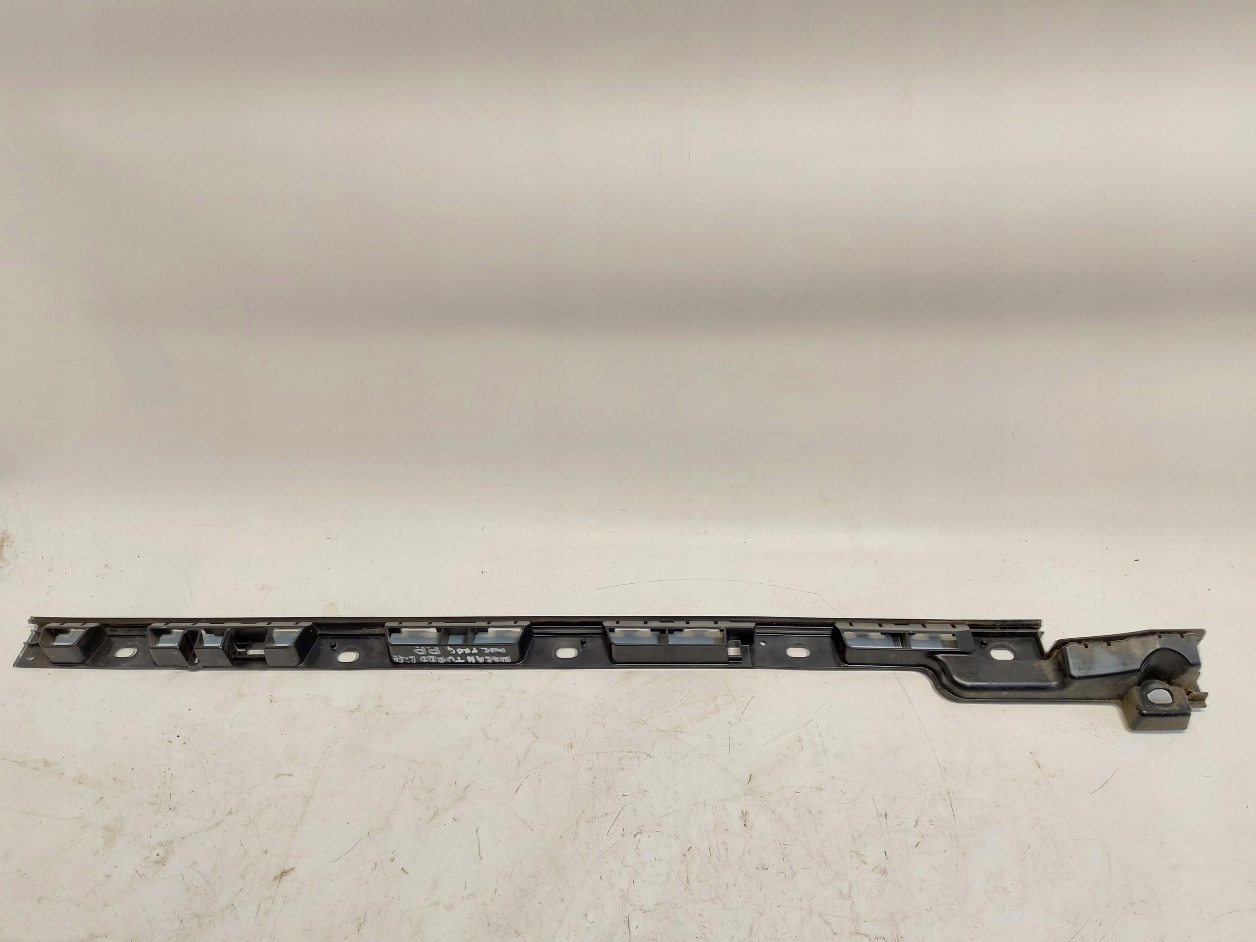 Porsche Macan Turbo II LIFT support holder of the threshold right front 95b853855c