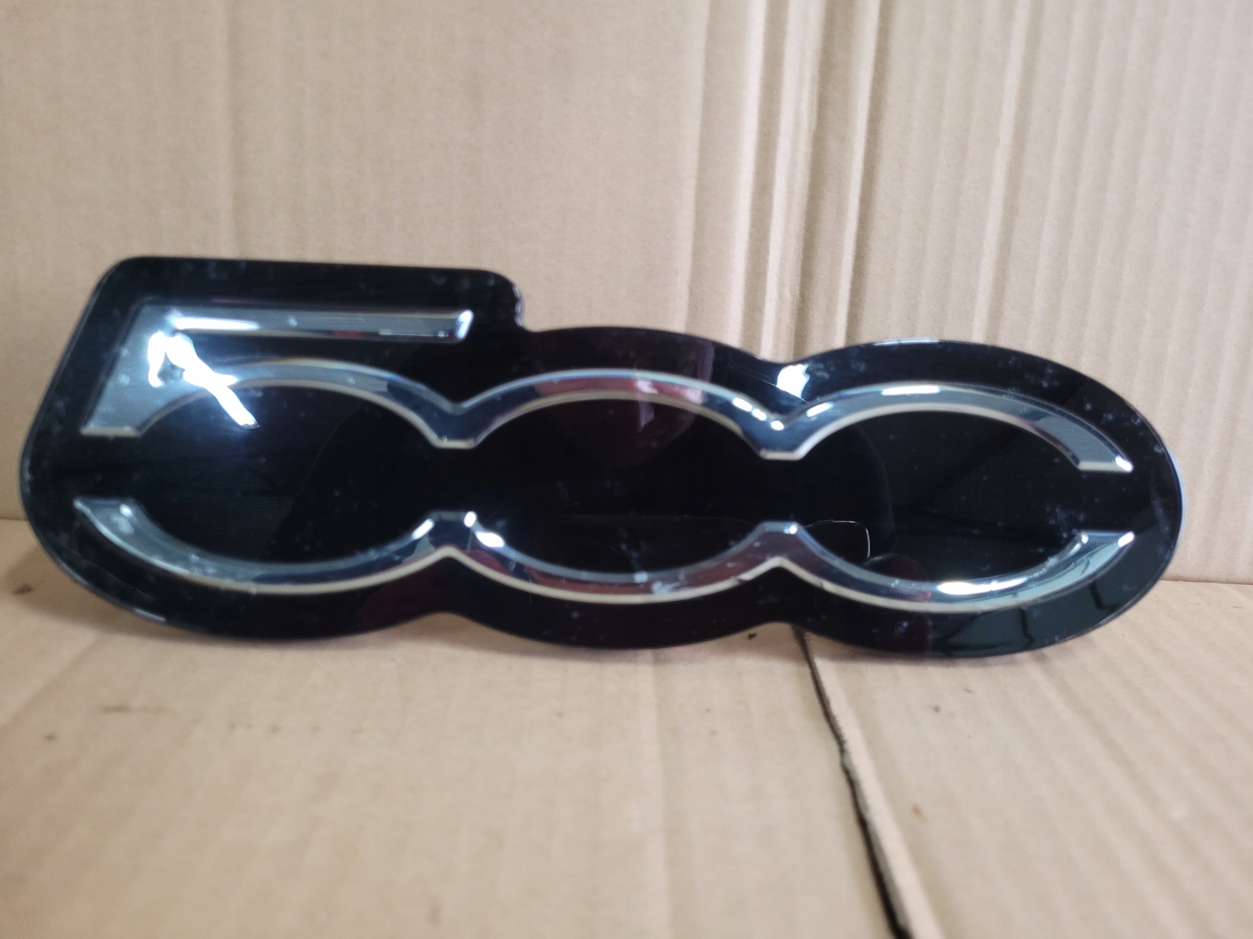 FIAT 500E 500e ZNACZEK LOGO EMBLEMAT PRZÓD