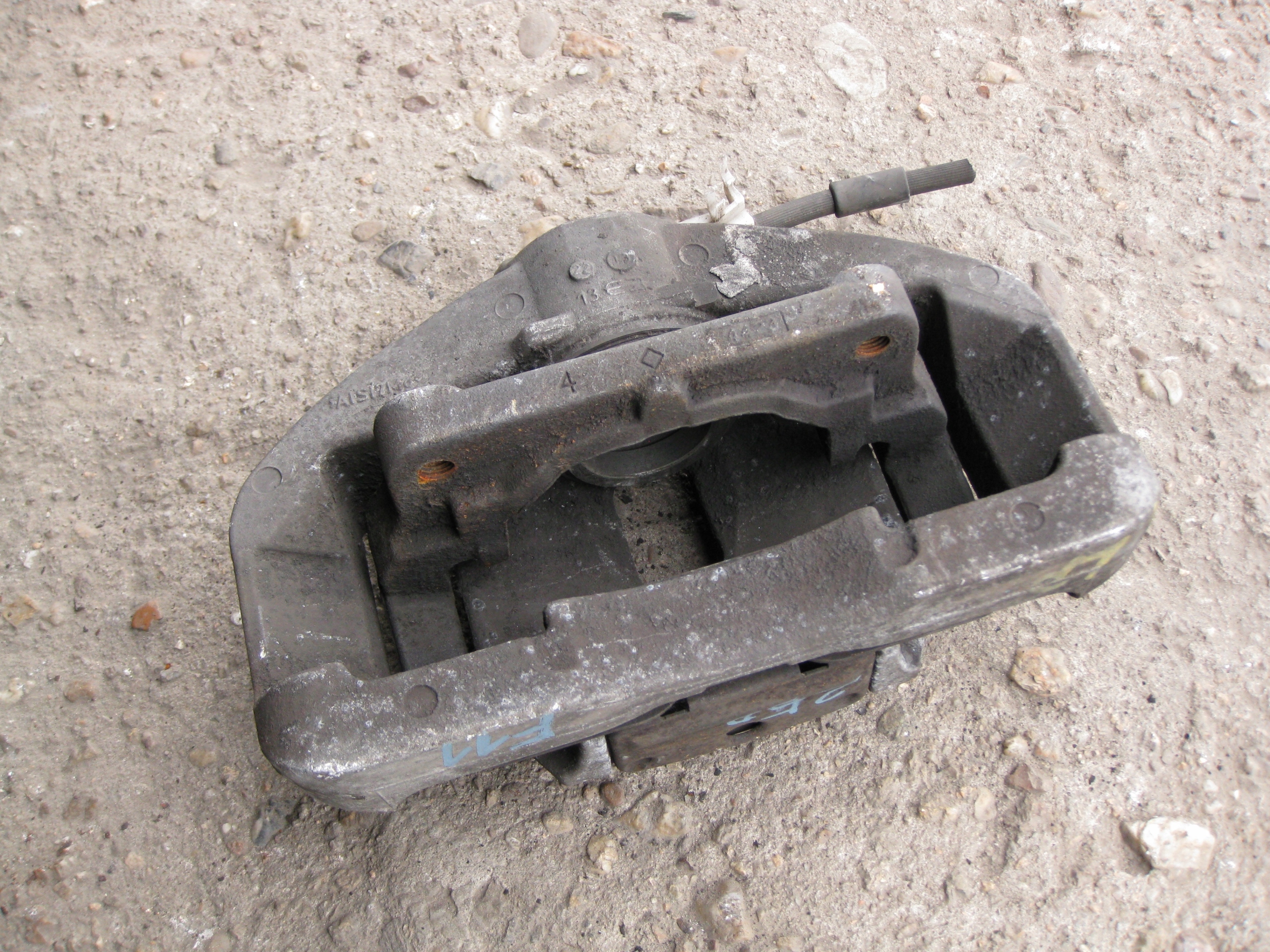 BMW F11 2.5 D 14R caliper brake left front