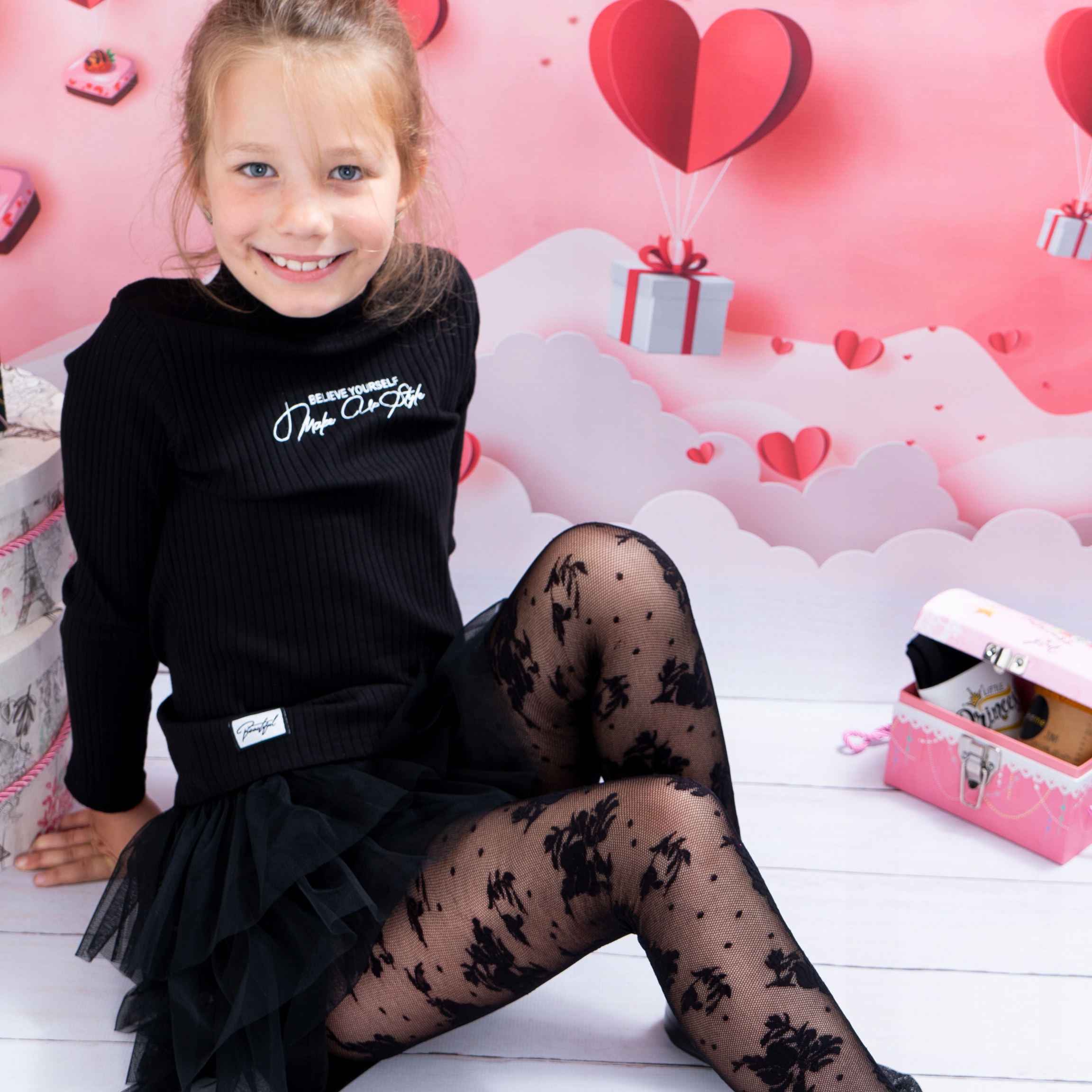 Rajstopy dziewczęce WZORZYSTE rajstopki ażurowe Kolor czarny