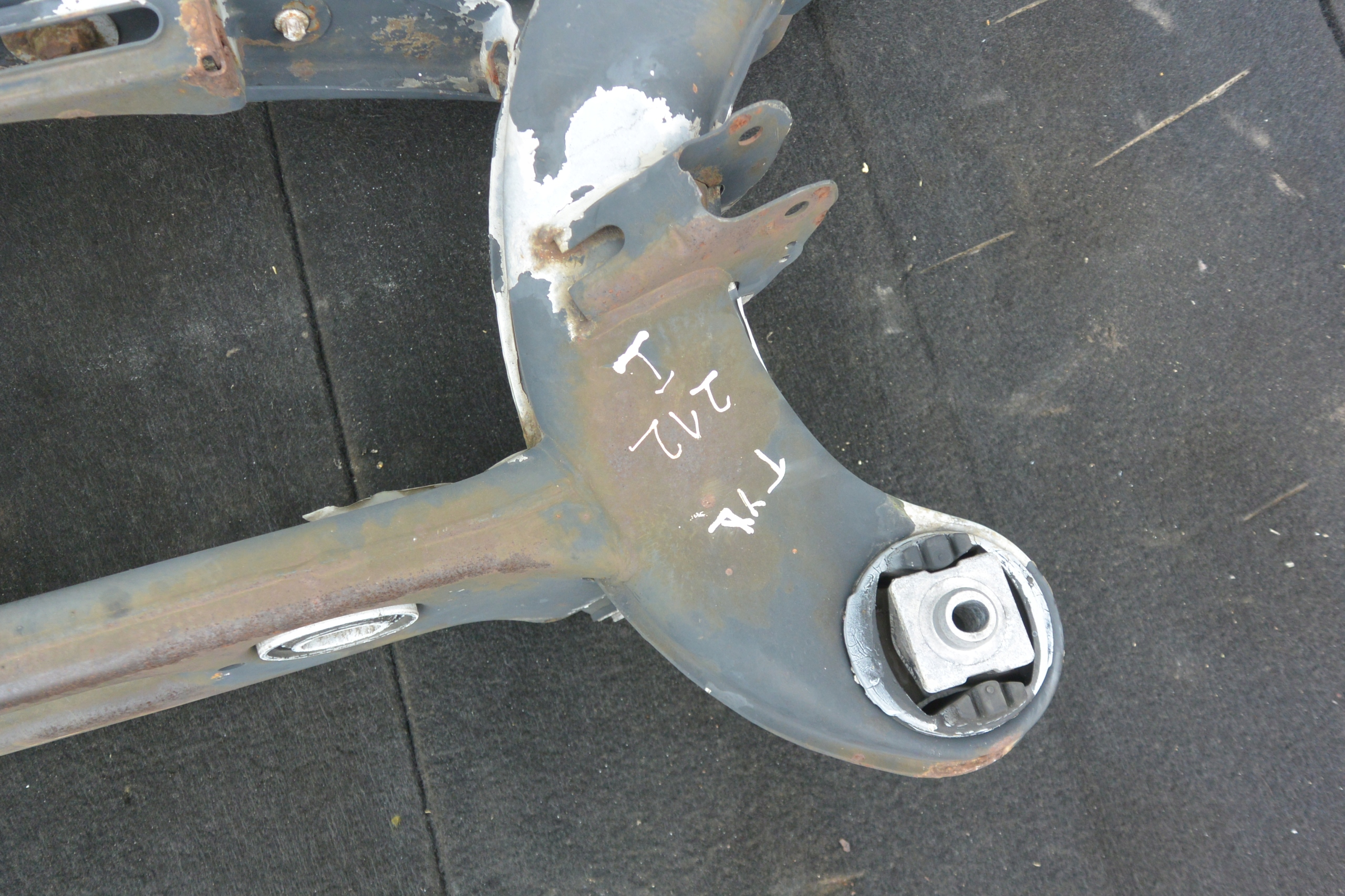 SANKI WÓZEK TYŁ MERCEDES W212 E-KLASA Numer katalogowy części 2123503601