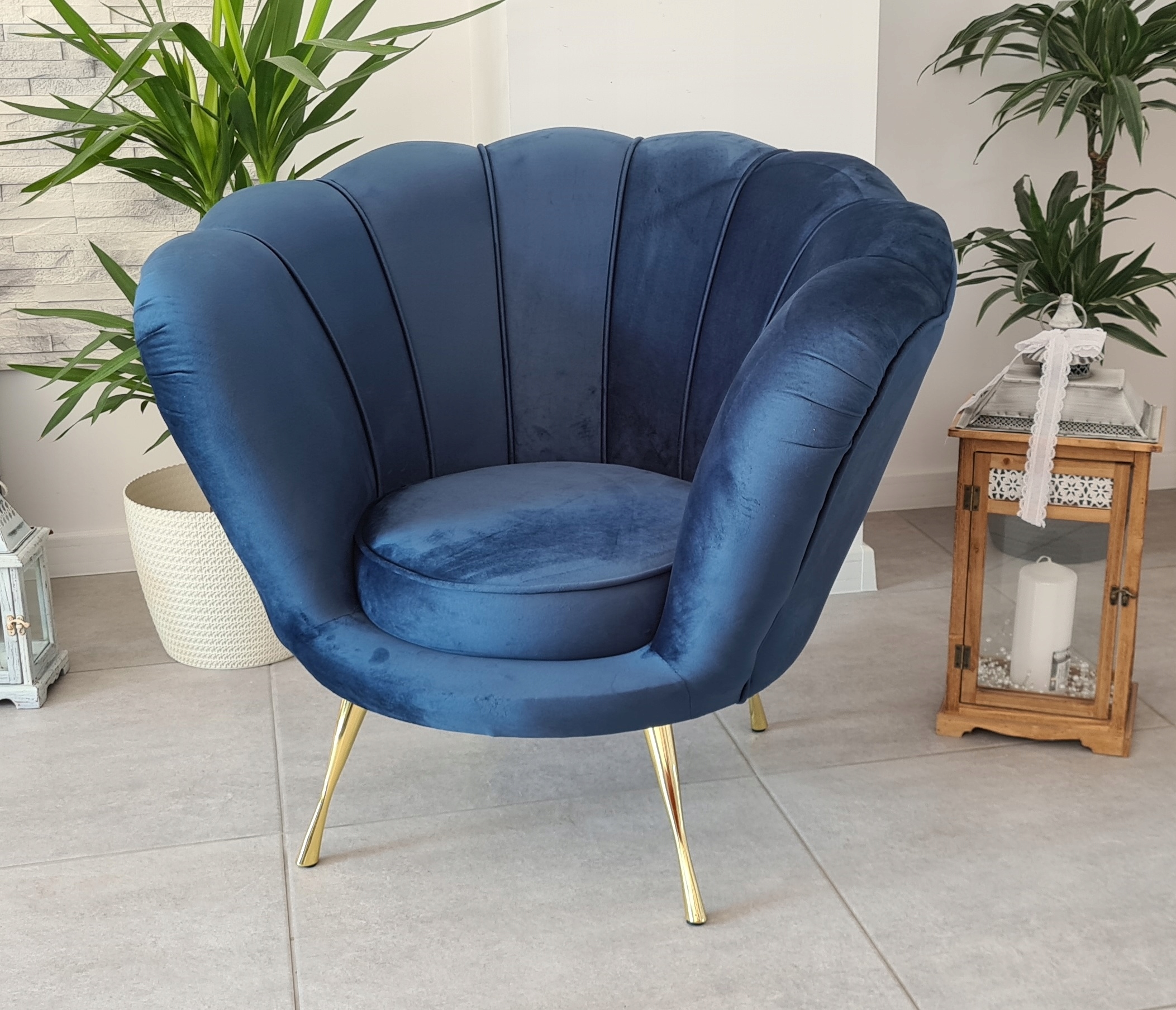 Fotel muszelka Glamour + podnóżek PLAMOODPORNY Kod producenta MUSZELKA Z PODNÓZKIEM