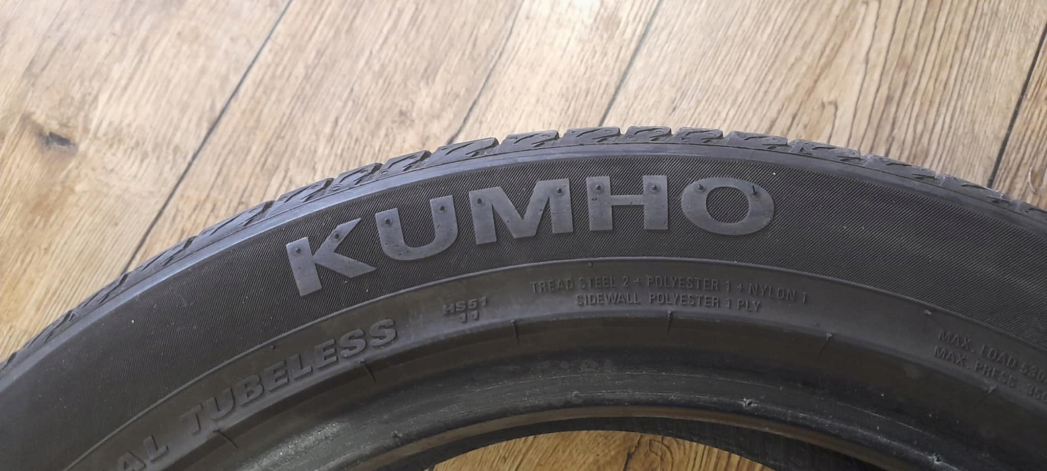 KUMHO ECSTA HS51 215/45R16 86H