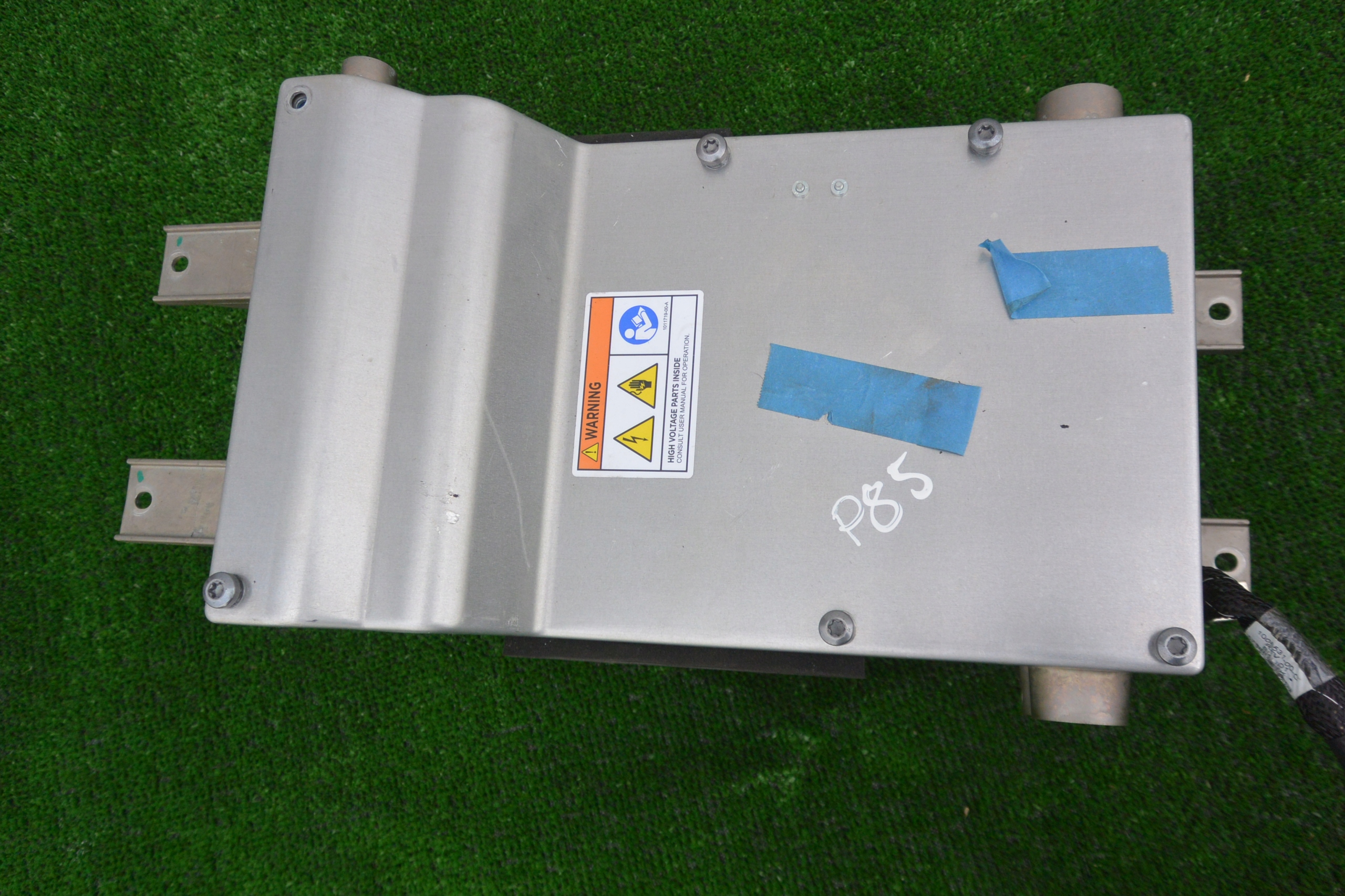 TESLA MODEL S REGULATOR di tensione 12-16 P85
