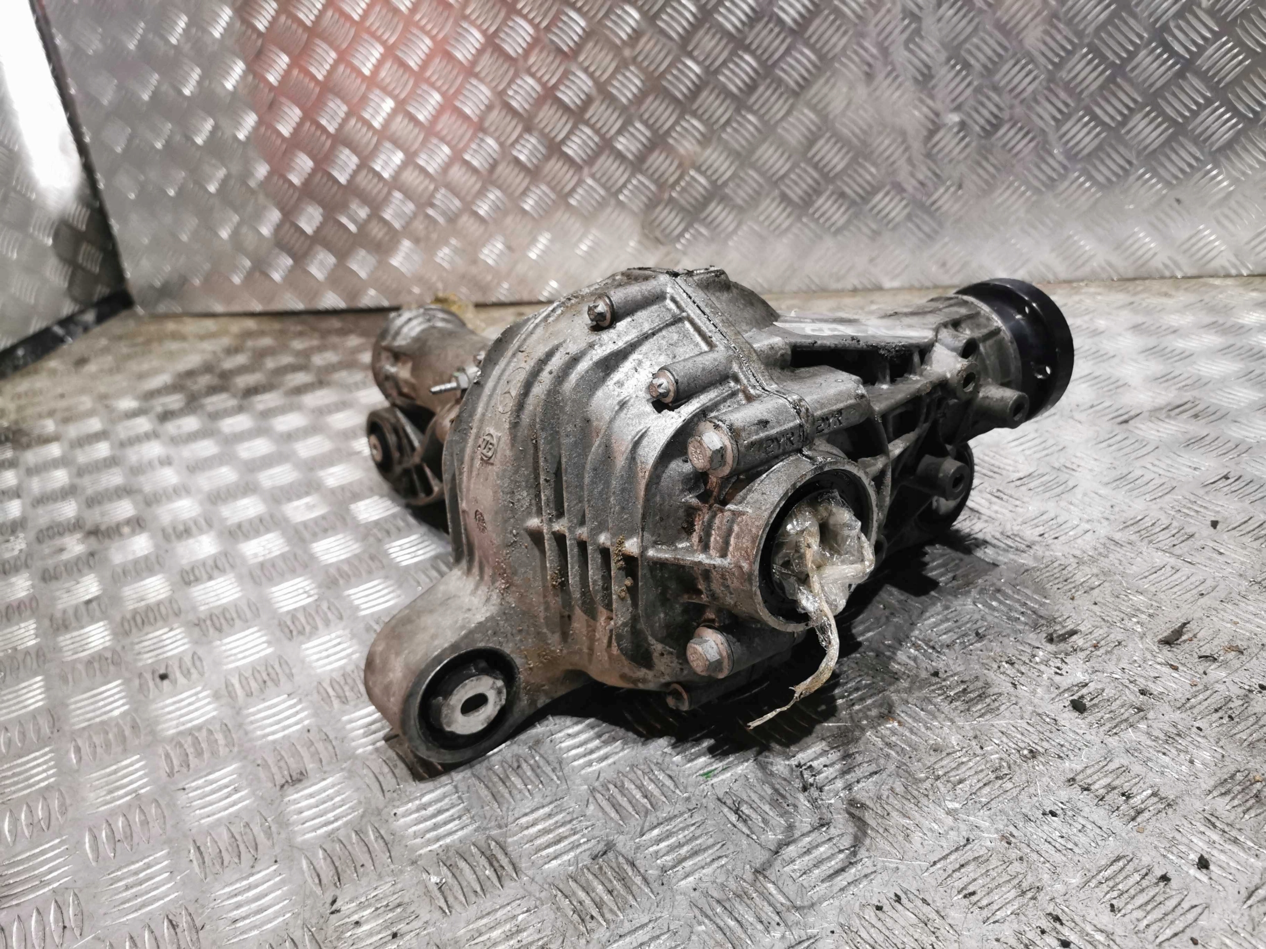 GLE W166 міст диференціал передній AMG A1663300300