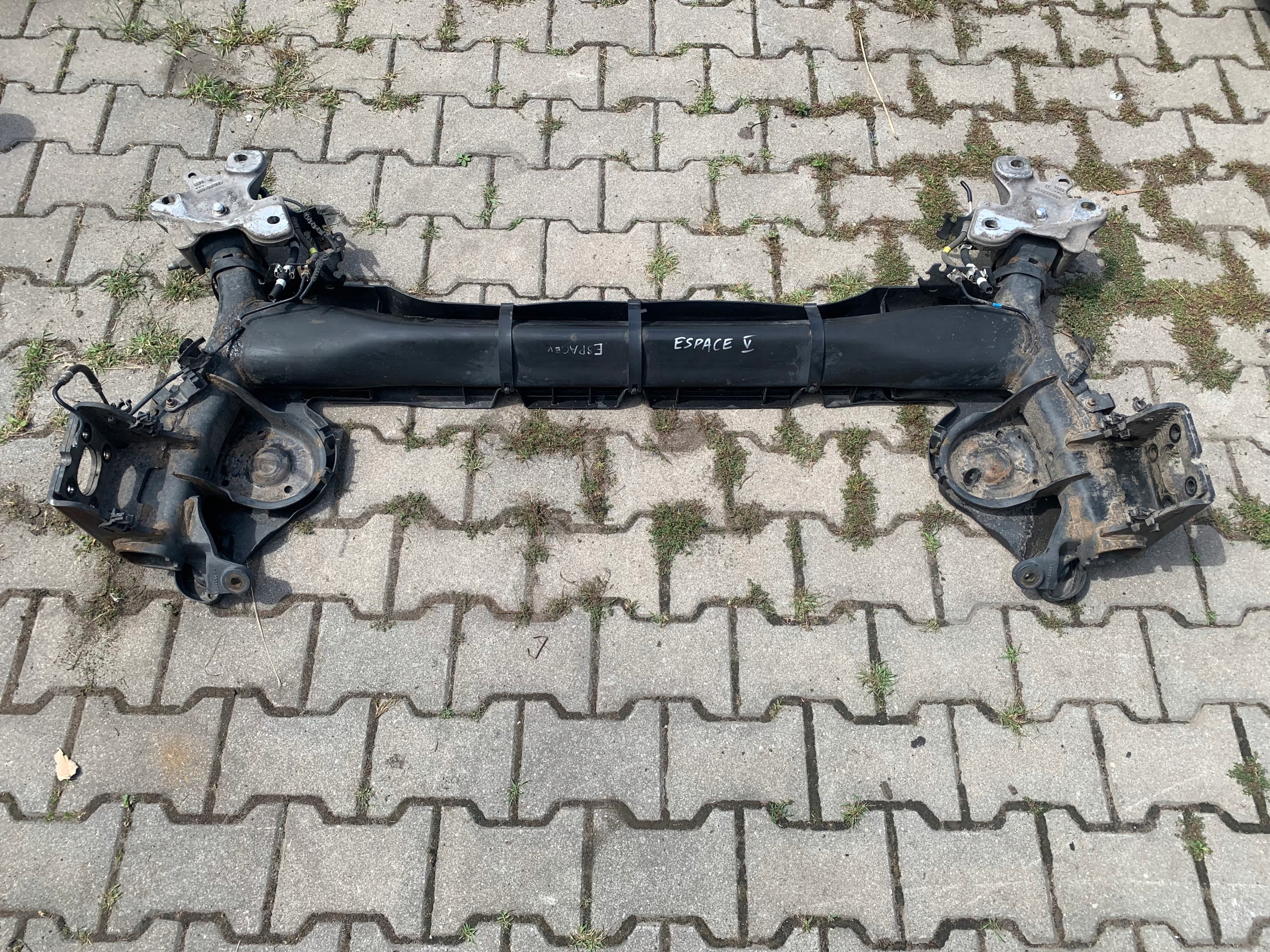 RENAULT ESPACE V OŚ TYLNA BELKA ZAWIESZENIE TYŁ
