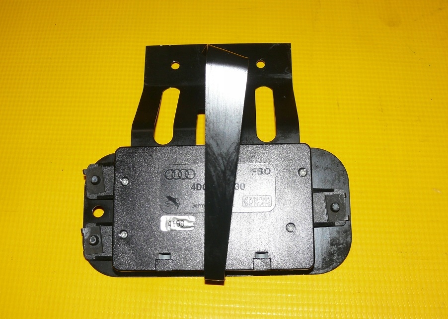 module amplifier ZASILACZ ANTENY AUDI S6 A6 C5 4D0035530