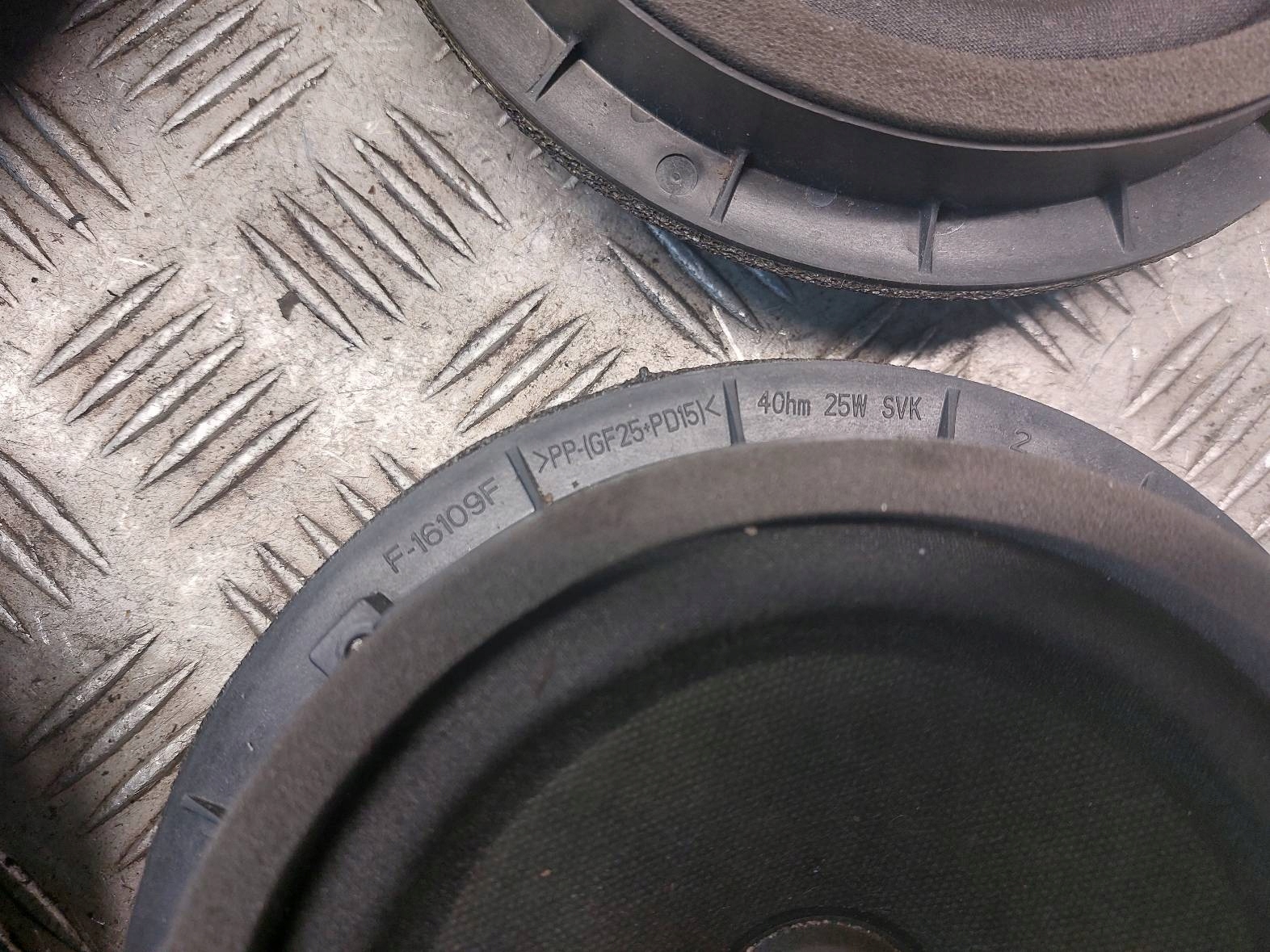Altoparlanti KOMPLET SUZUKI SWIFT V 39102-68L00