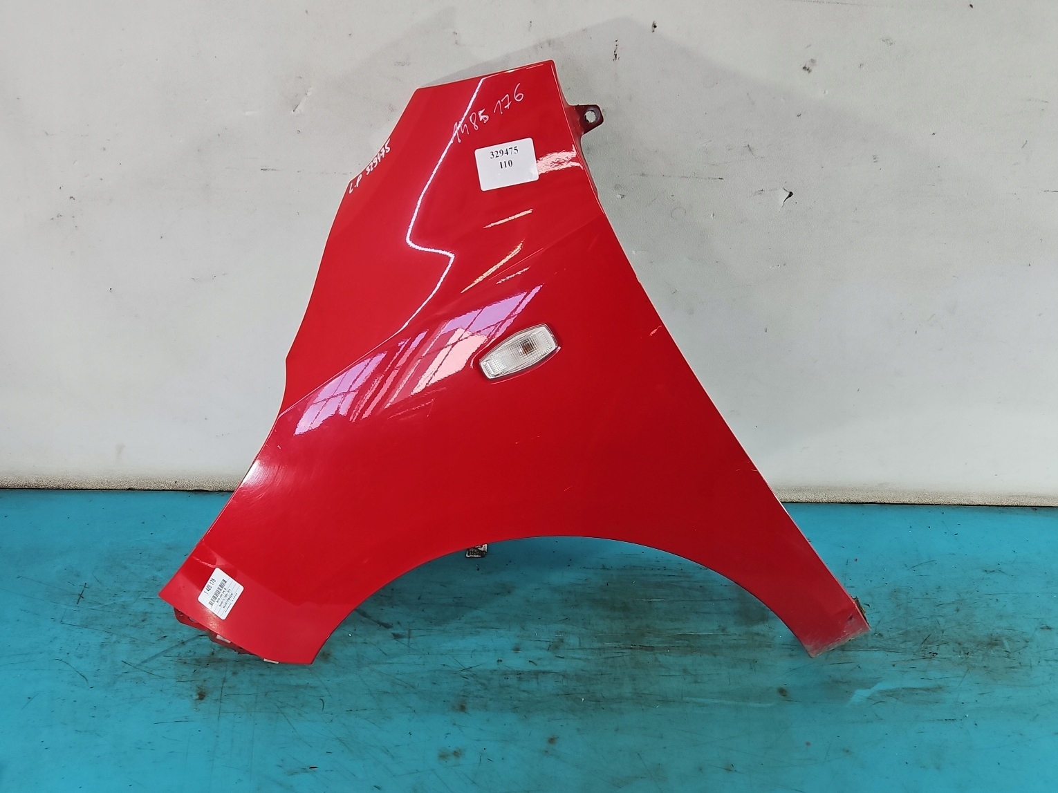 BŁOTNIK PRZÓD LEWY HYUNDAI I10 I 08-13 CZERWONY H4