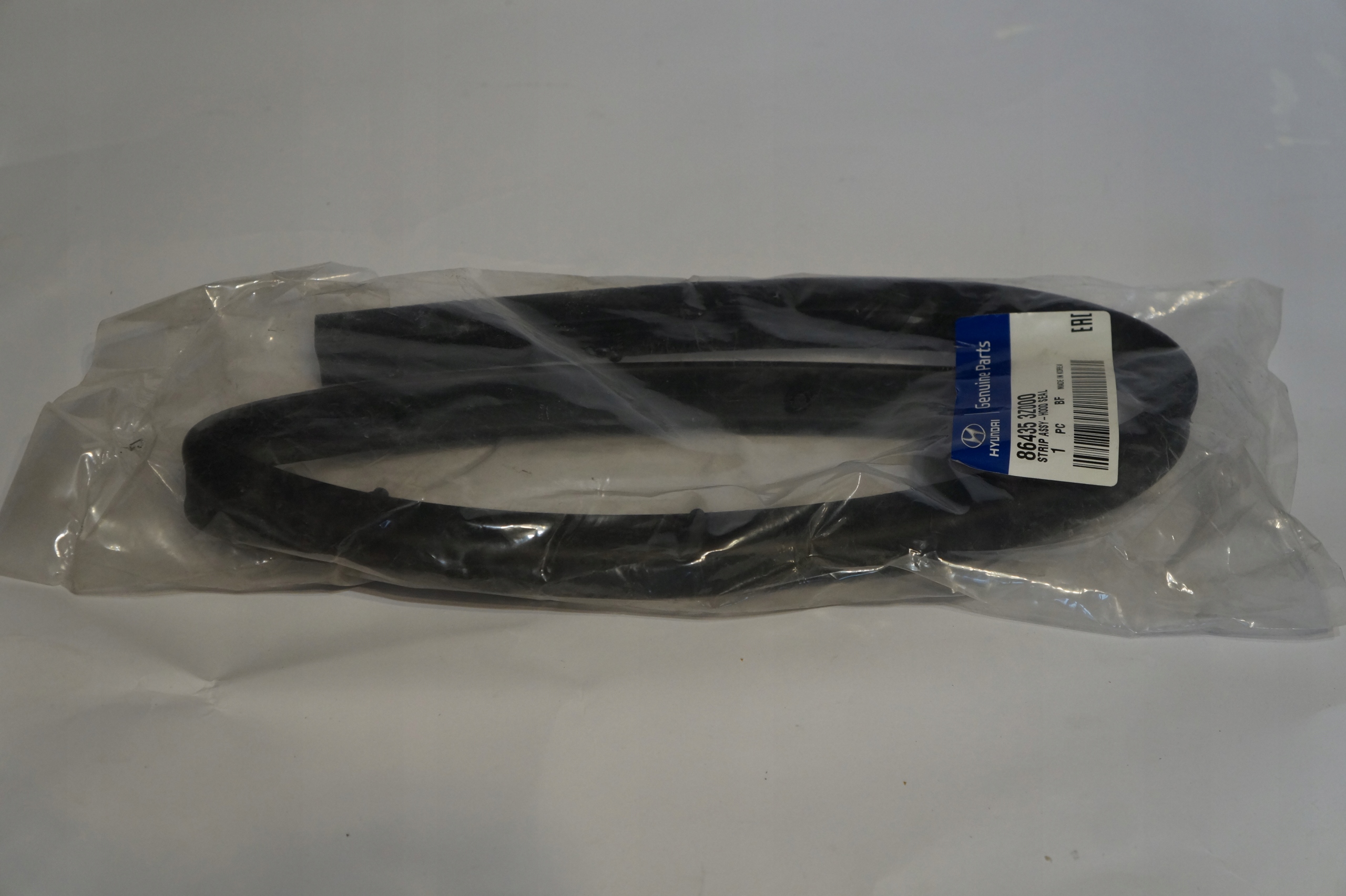 864353Z000 - Hyundai i40 прокладка капота