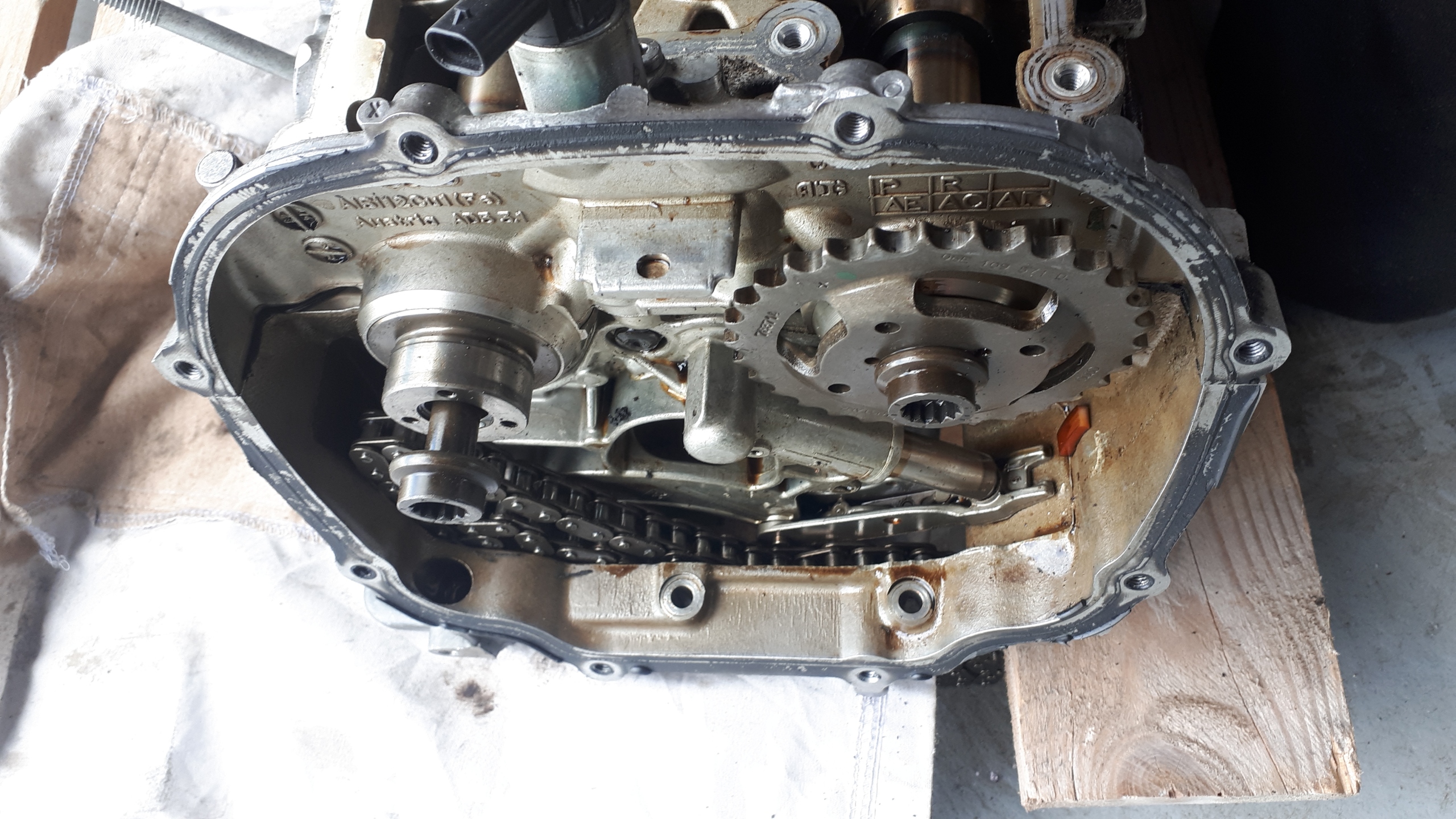 A6 C7 4G A7 hlava ventilů 3.0 TFSI S4 B8 SQ5 S5