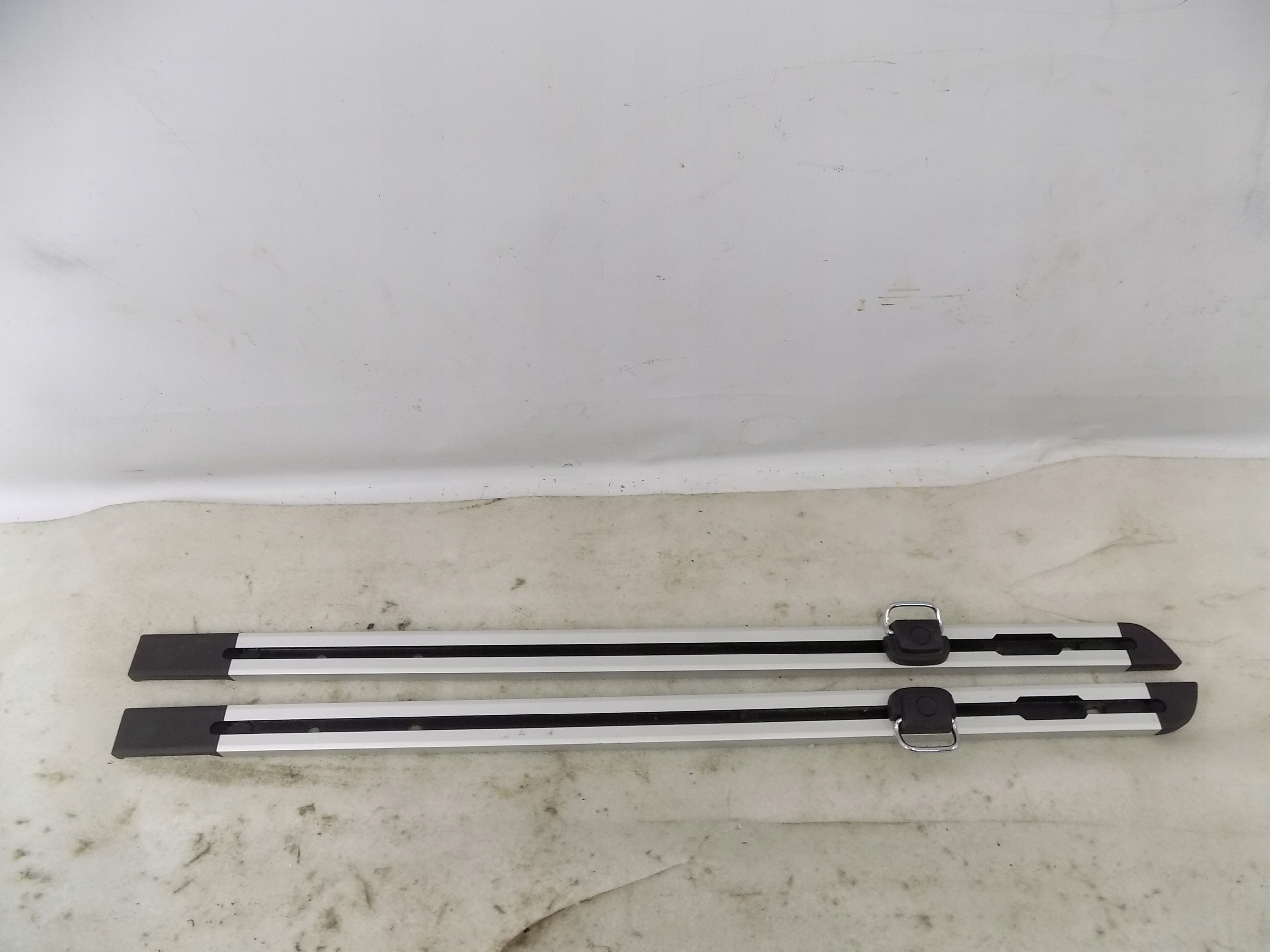 4G9863555A 4G9863556A - AUDI A6 C7 4G рельсы крепления багажника комплект