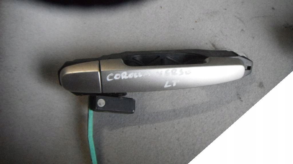 COROLLA VERSO 01-04 KLAMKA Z DRZWI LEWY TYŁ