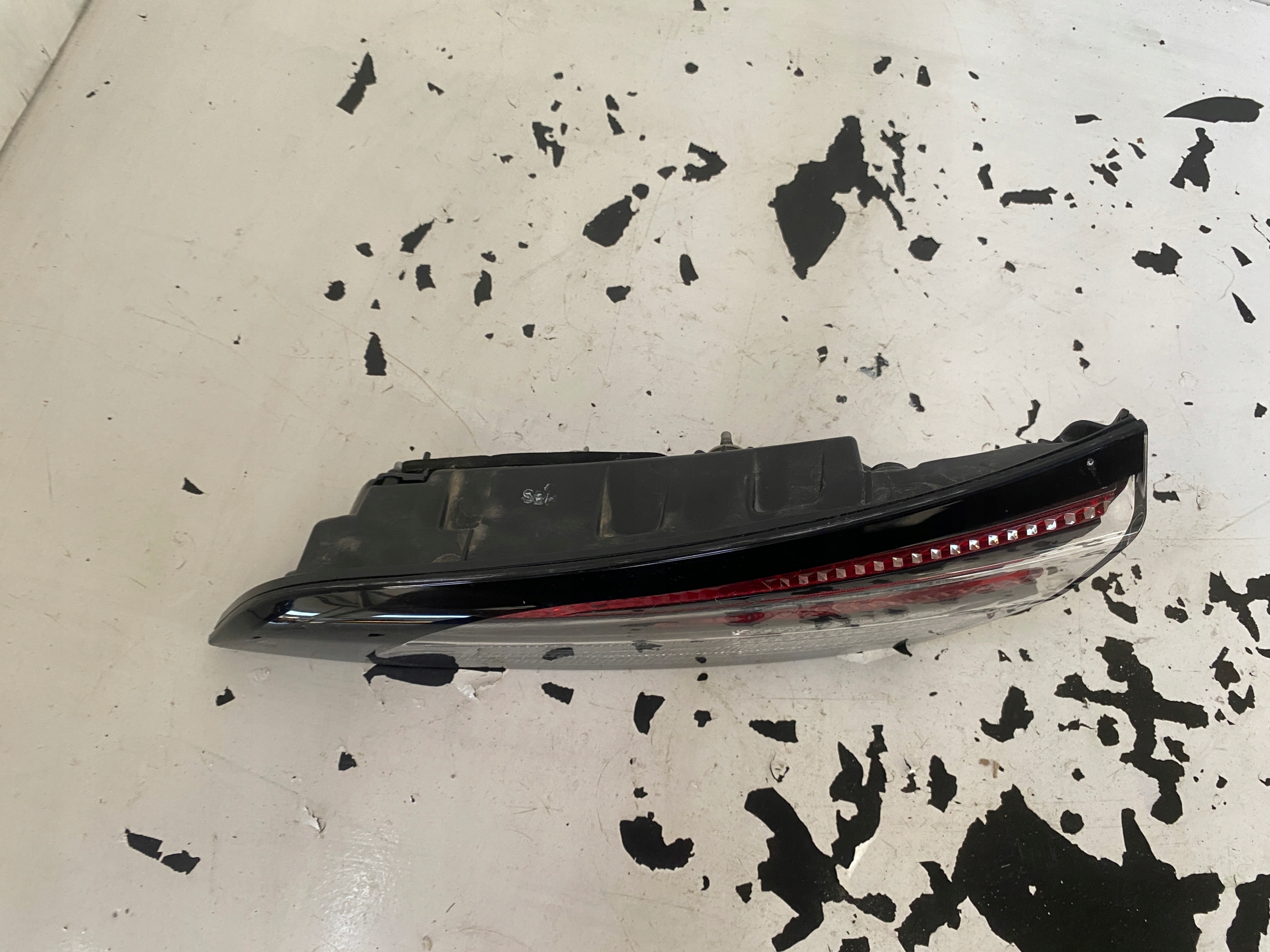 kia SOUL III фонарь правый крышке багажника led