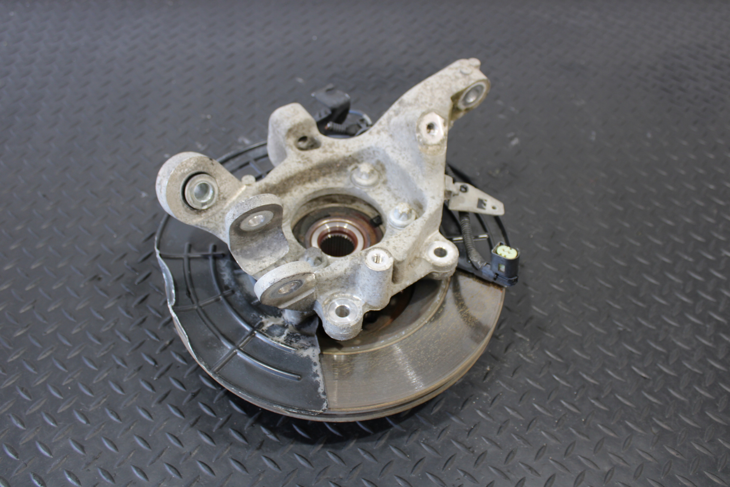 swing right rear part MASERATI LEVANTE M161