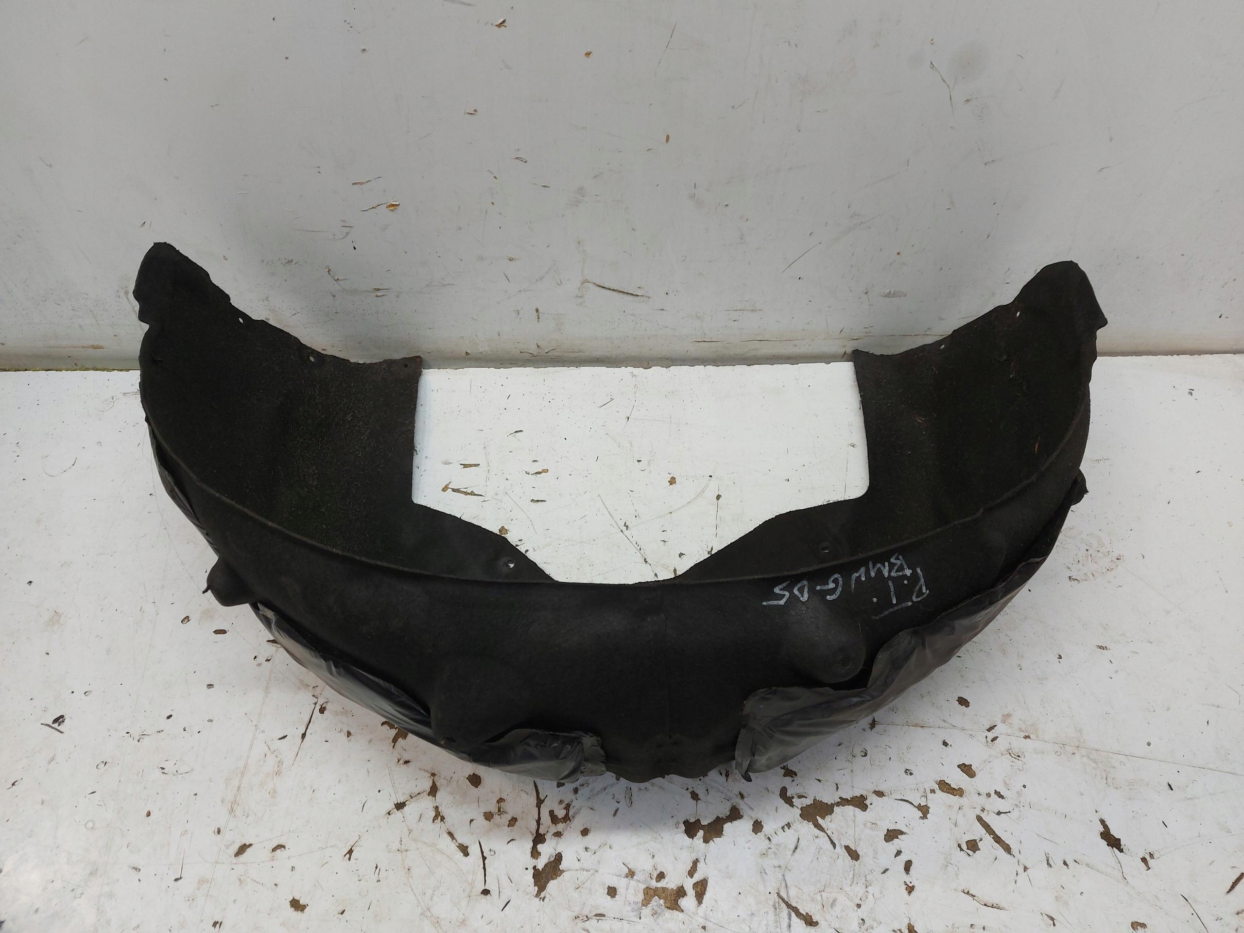 BMW G05 X5 3.0d 2019r mudguard right rear part rear