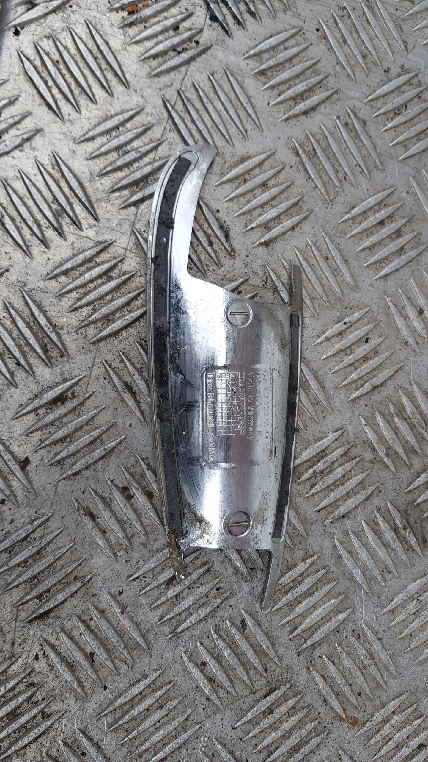 MERCEDES W212 CHROM rechts Tür A2127220140