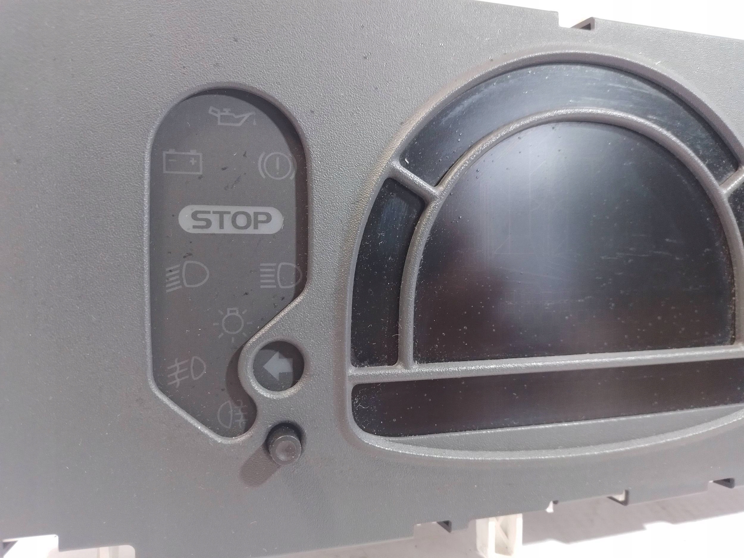спидометр renault MODUS и РЕСТАЙЛИНГ автомат P8200668079