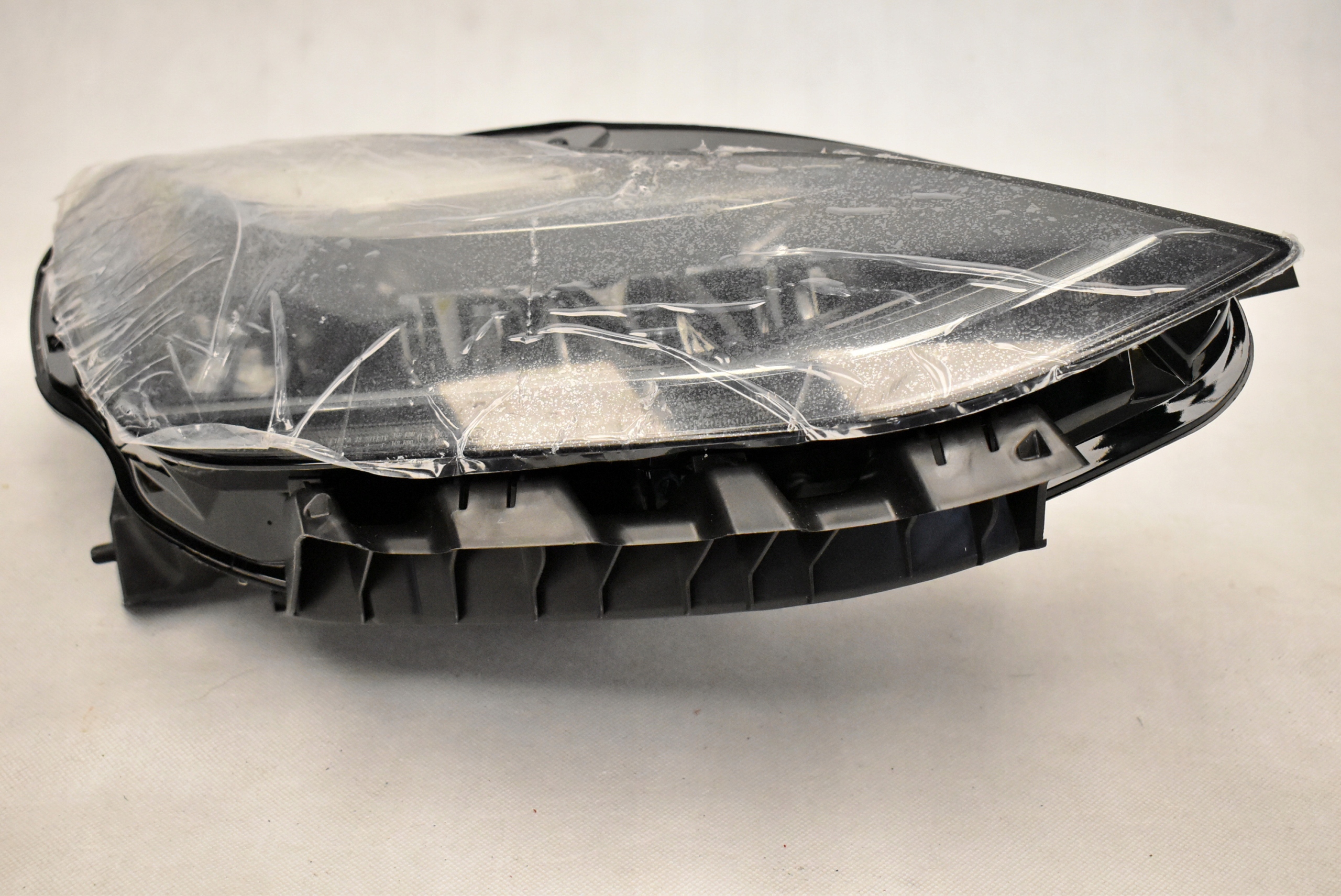 TESLA 3 Y (21+) LAMPA PRAWA I LEWA FULL LED Producent części Tesla