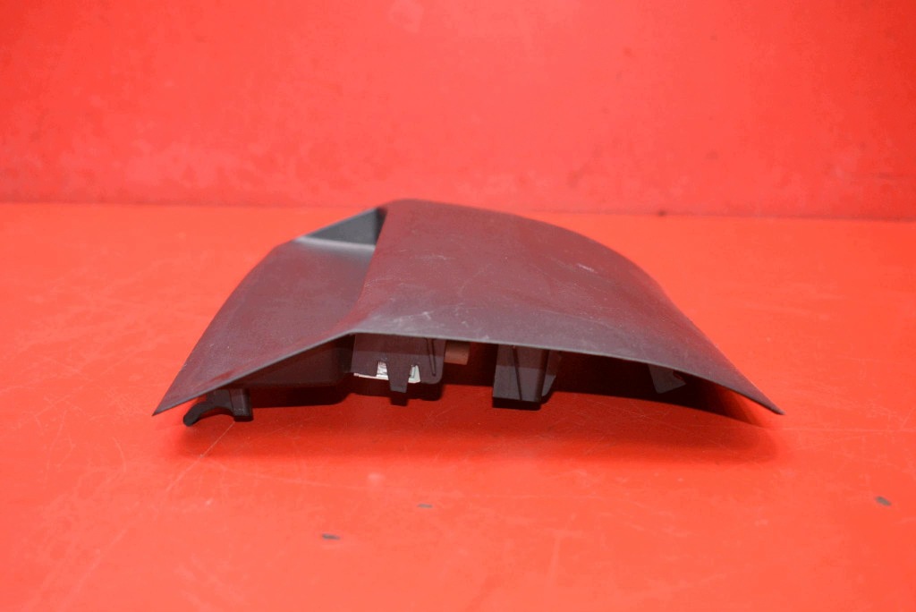 phare STOPU STOP 81977-12220 TOYOTA COROLLA E21 berline 18-25