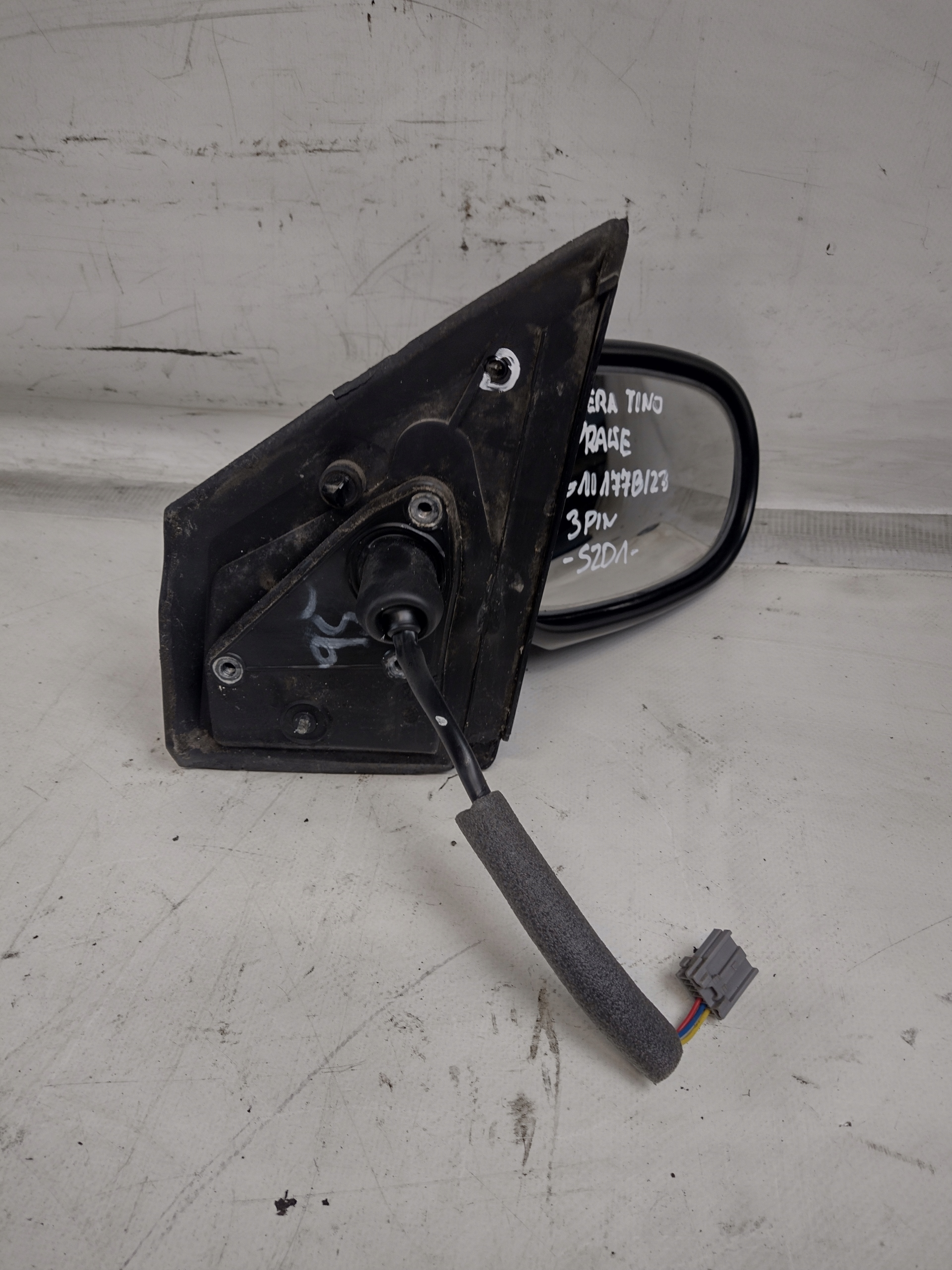mirror right Nissan Almera Tino 3PIN