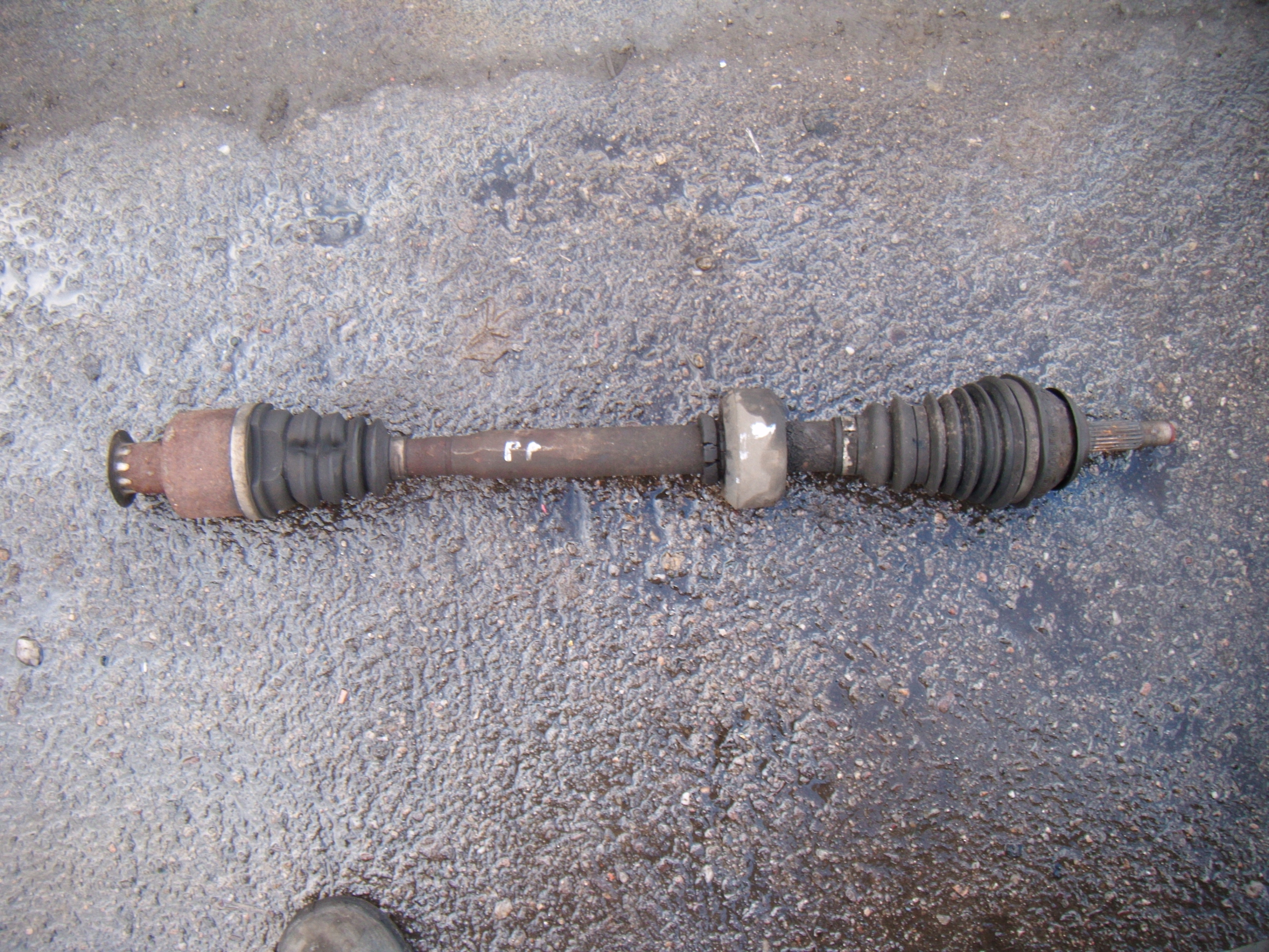 DACIA LOGAN I 1.6 2005-2014 PÓŁOŚ PRAWY PRZÓD