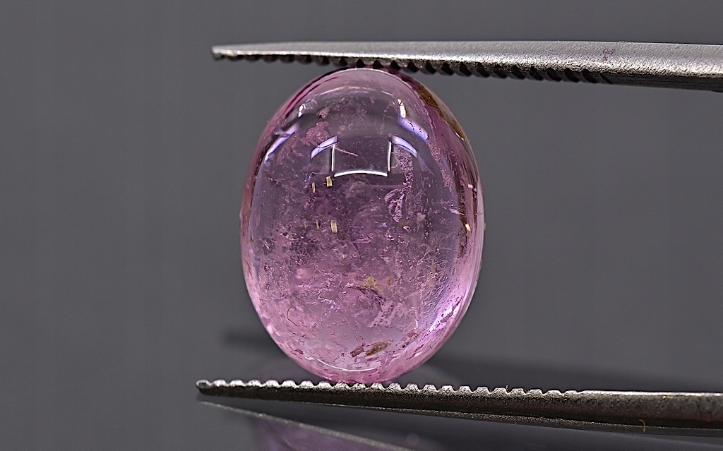 Turmalín kabošon ovál 11,4x8,8 mm